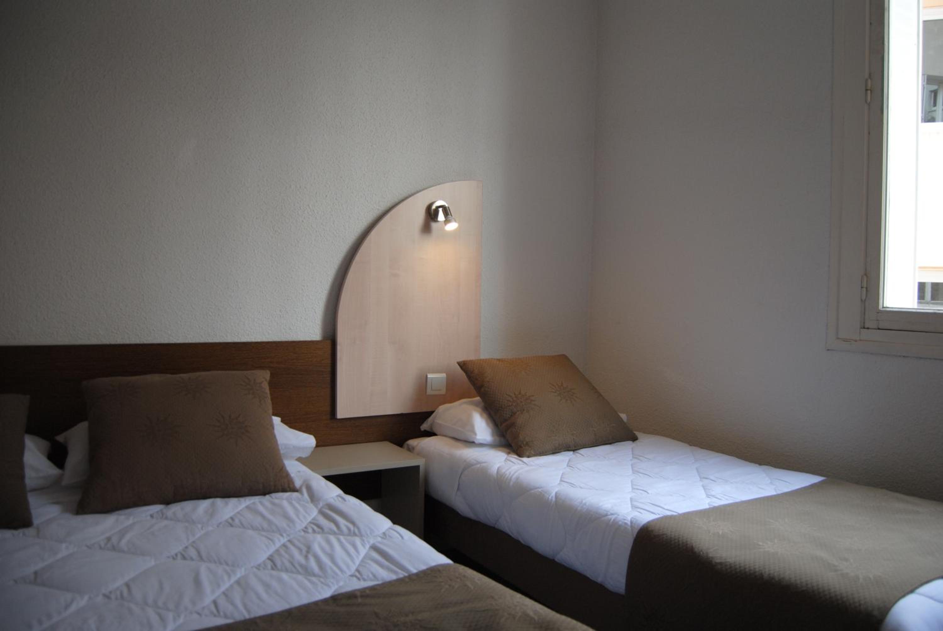 Triple Room - Photo 16