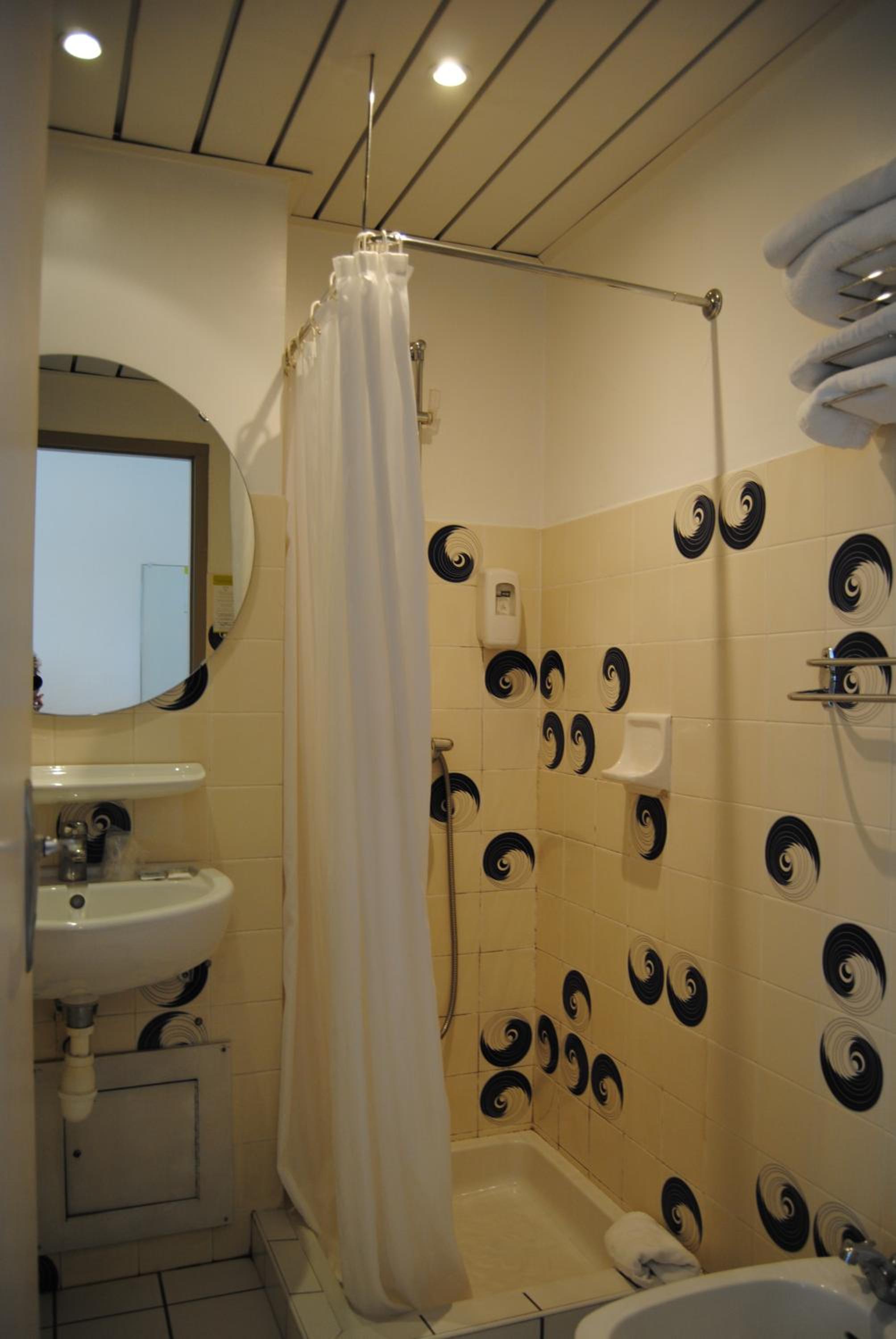 Double Room with Mountain View - Photo 3