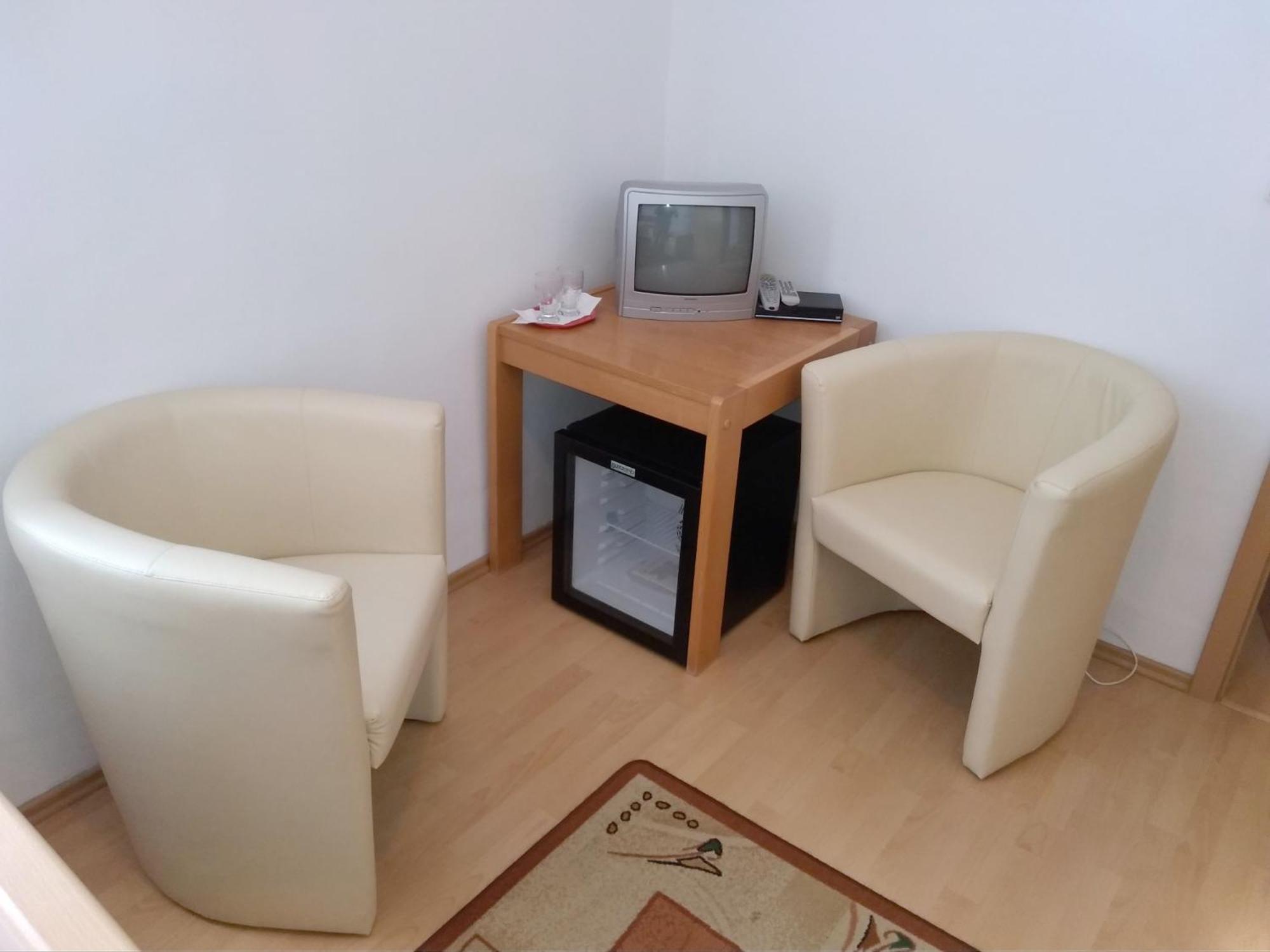 Two-Bedroom Suite photo 3