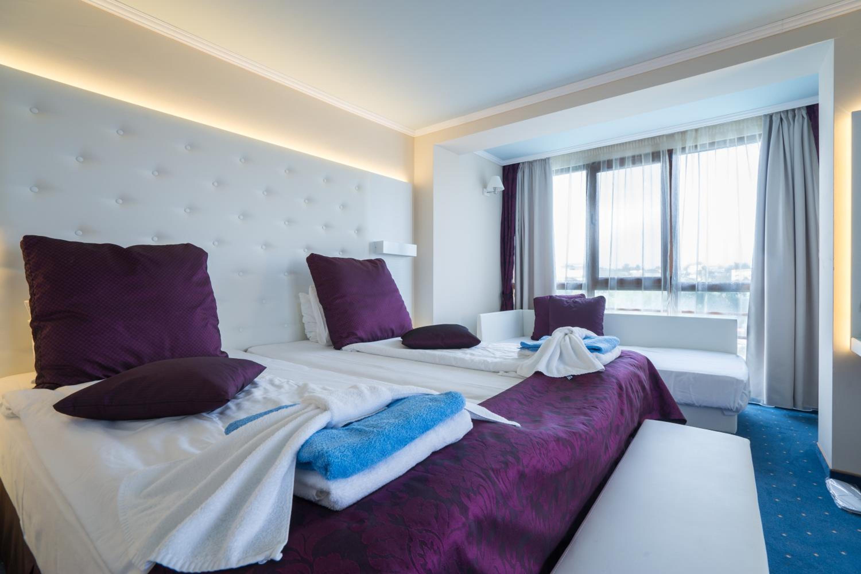 Double Or Twin Room With Balcony (2 Adults + 2 Children)