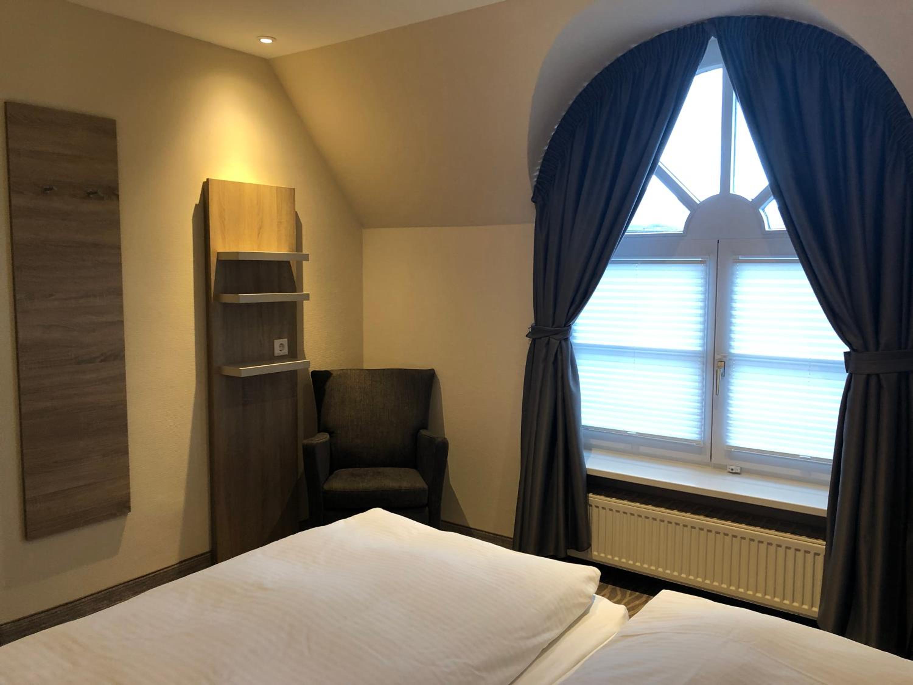 Standard Double or Twin Room photo 2