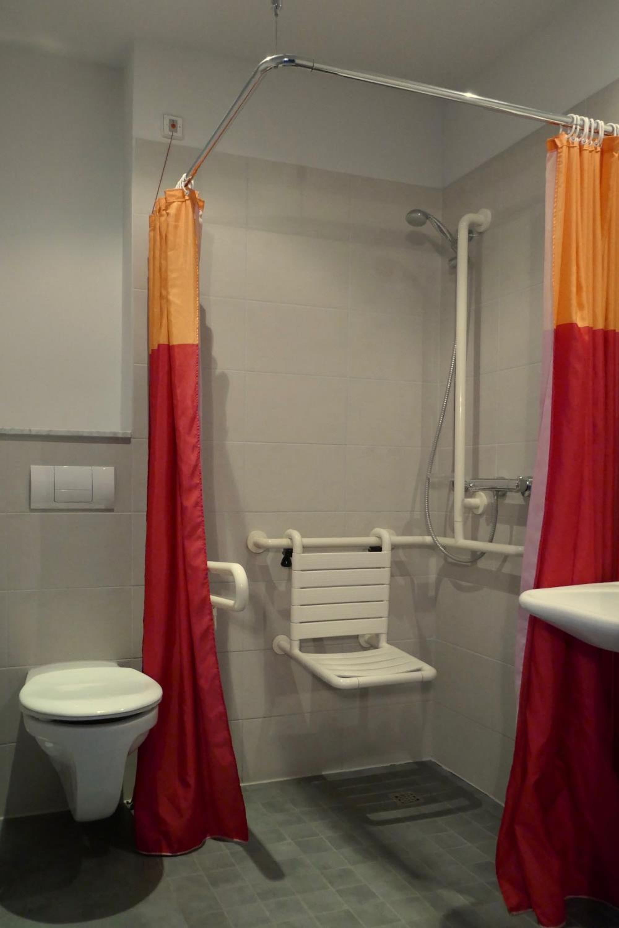 Double Room - Disability Access photo 2