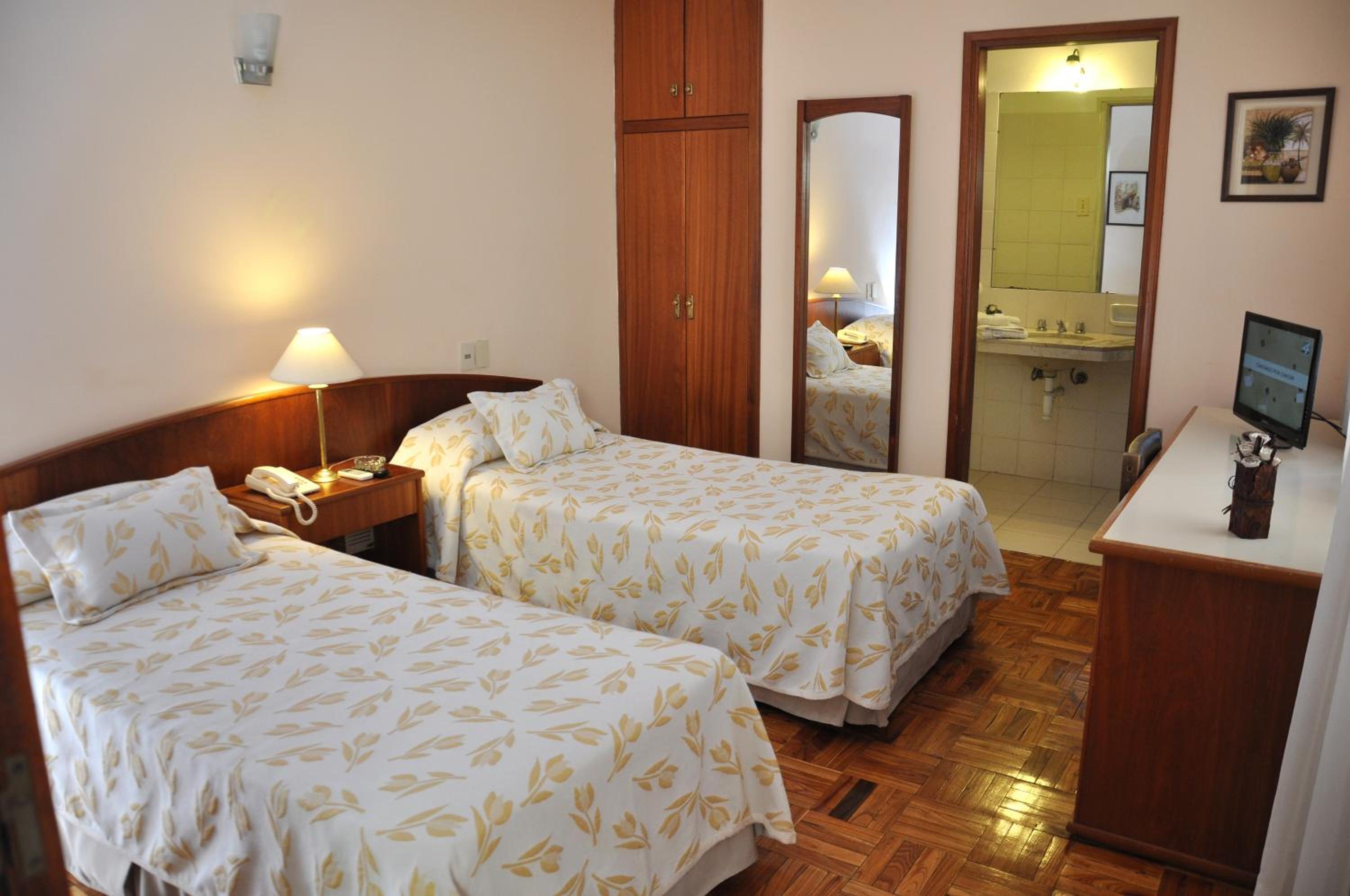 Standard Double or Twin Room photo 2