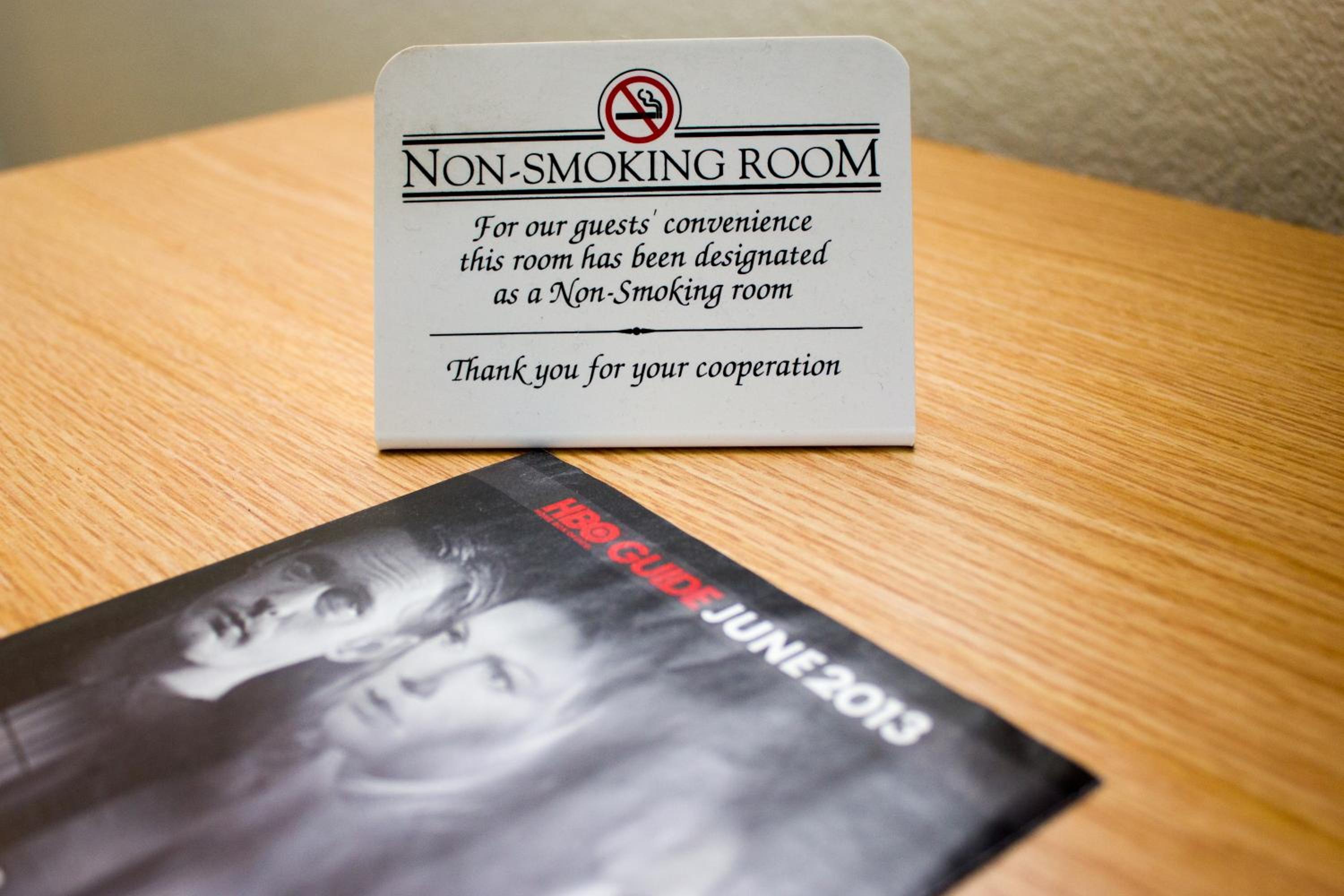 Queen Room - Non-Smoking - Photo 5