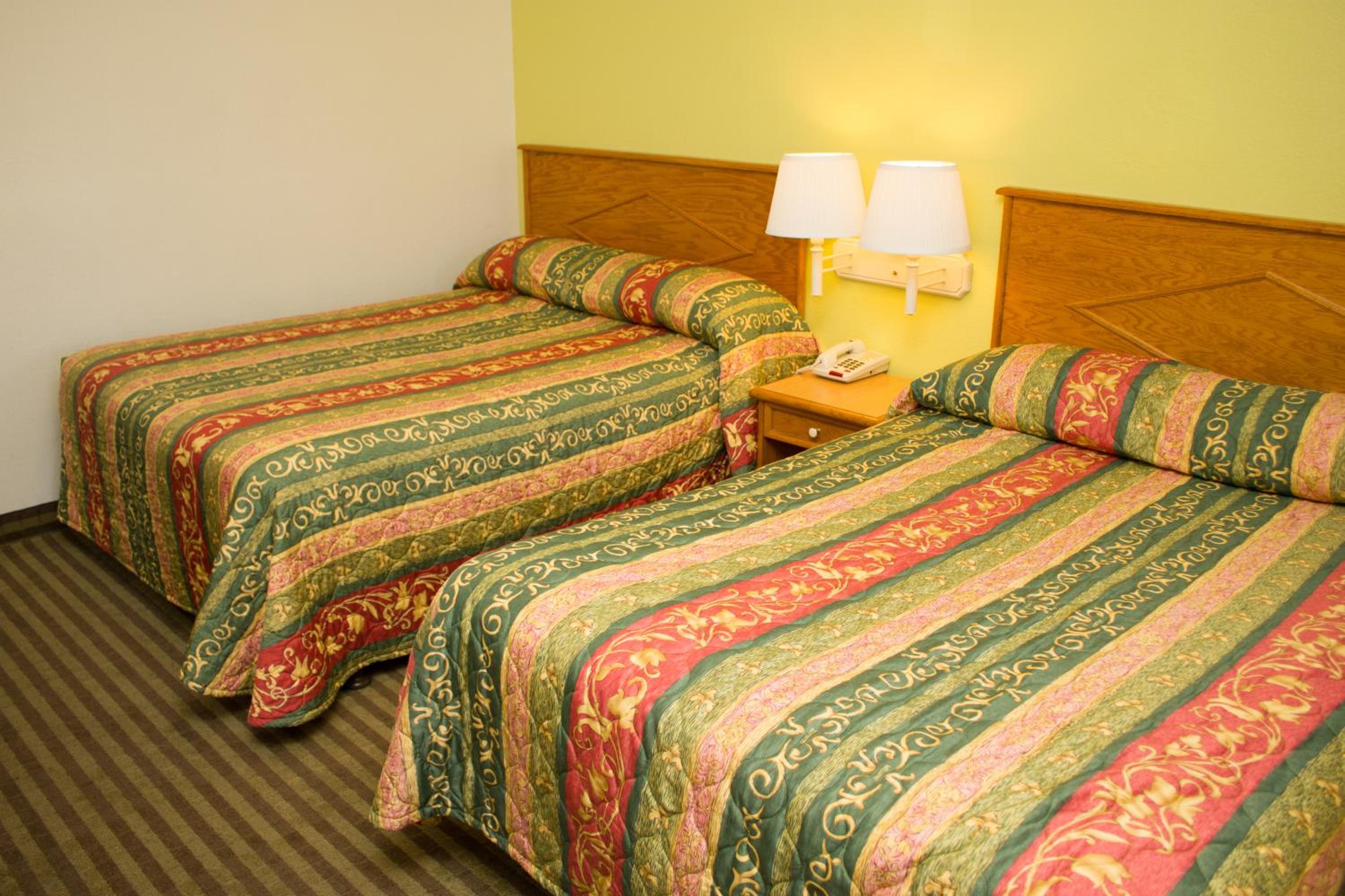 Double Room with Two Double Beds - Non-Smoking - Photo 6