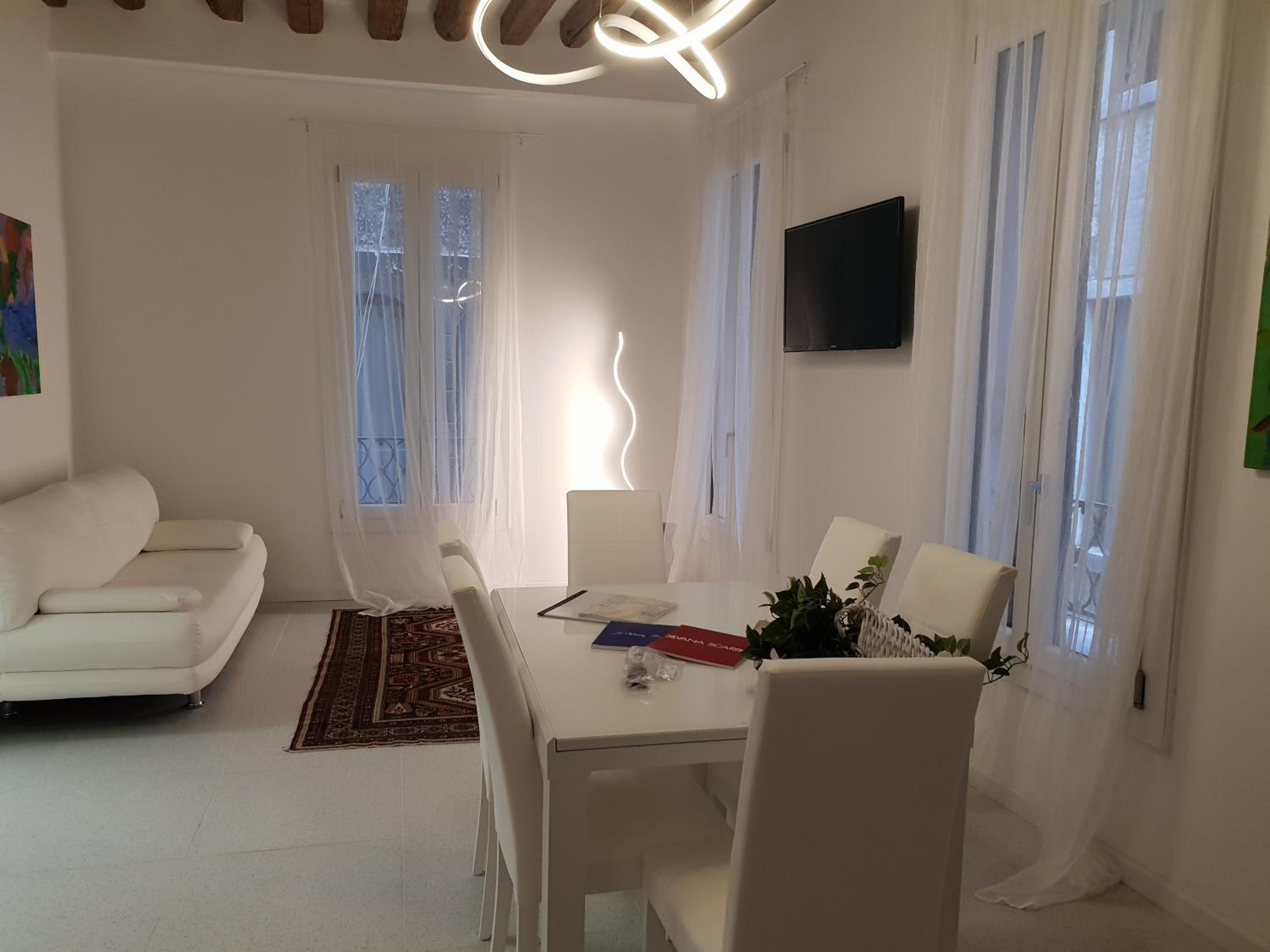 Apartment photo 3