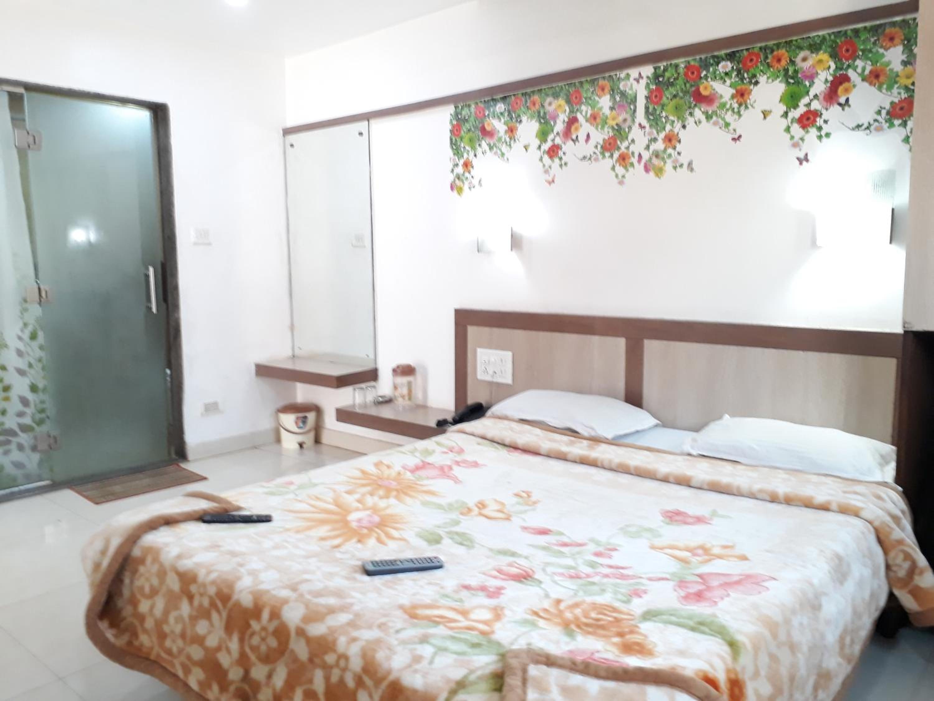 Standard Double Room Ac - Photo 2