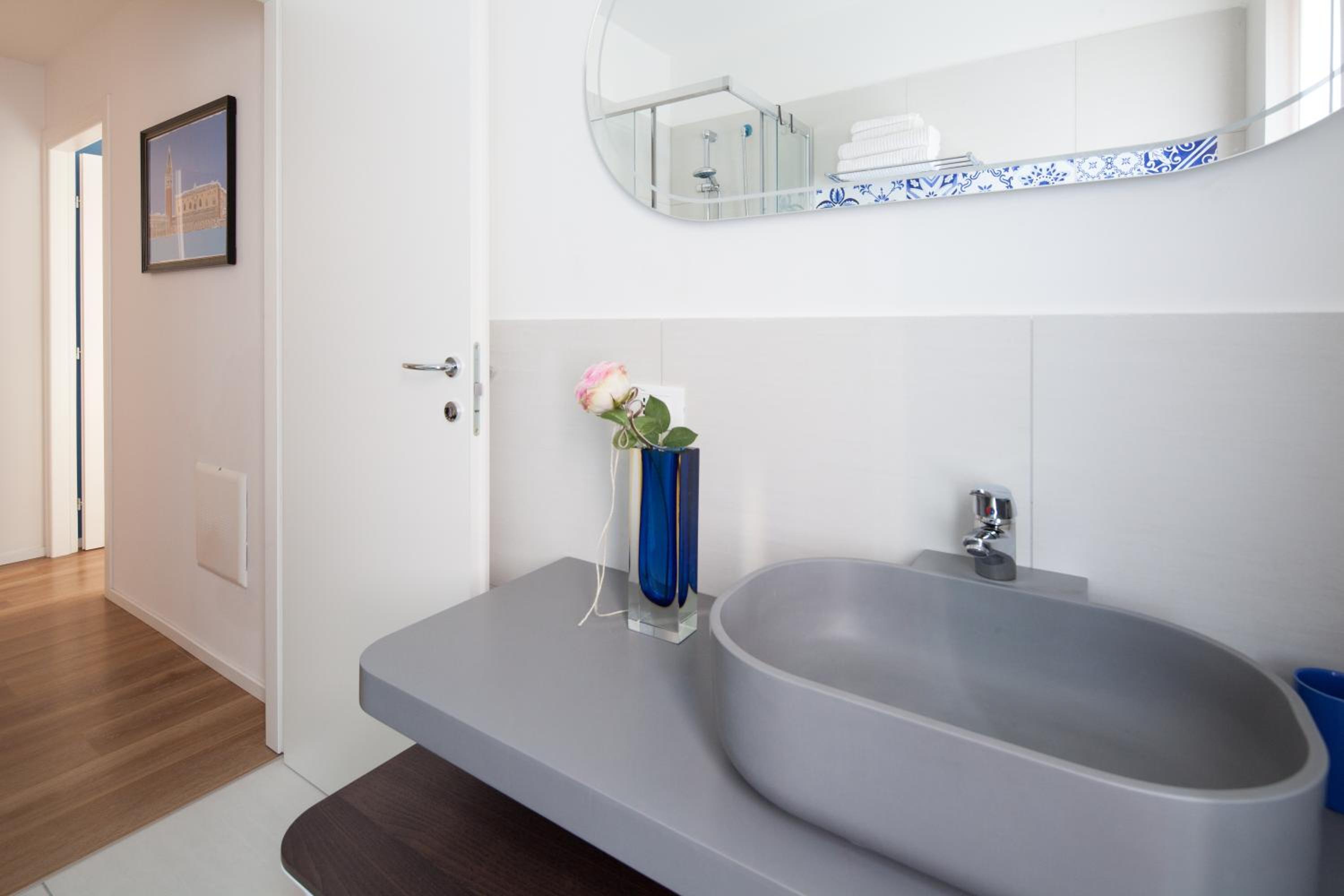 One-Bedroom Apartment - Photo 15