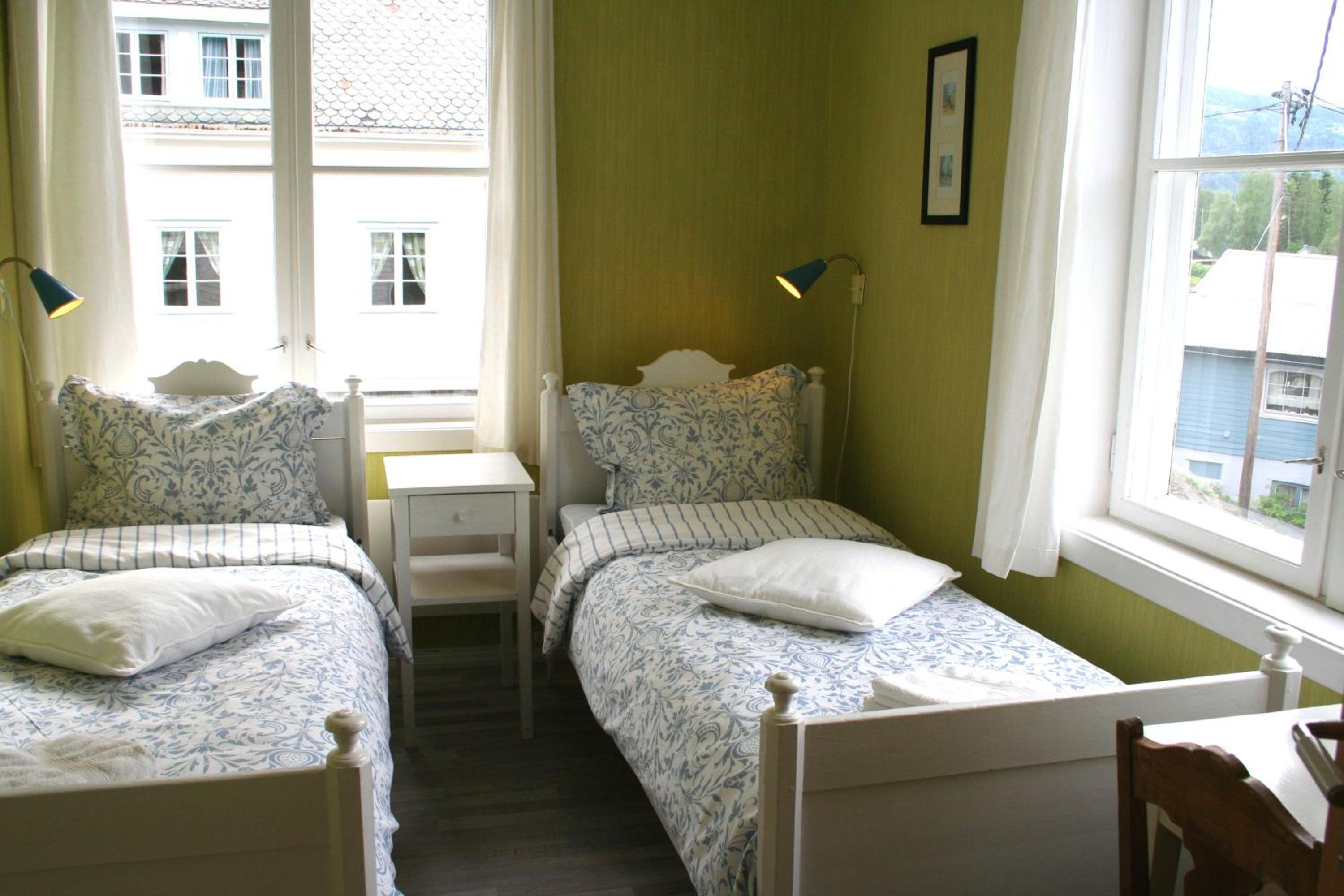 Twin Room with Shared Bathroom photo 1