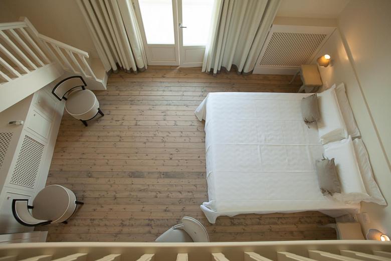 Suite - Photo 7