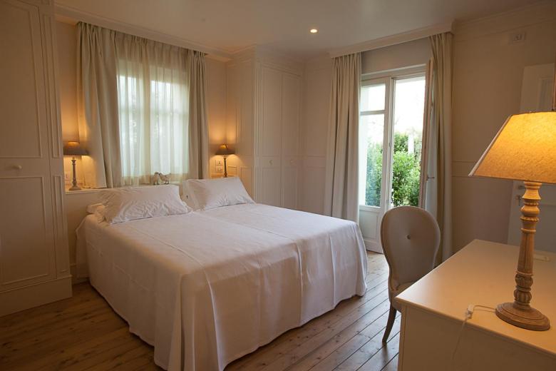 Double Room - Photo 8