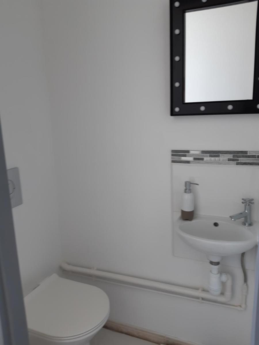 Family Room with Private Bathroom - Photo 12