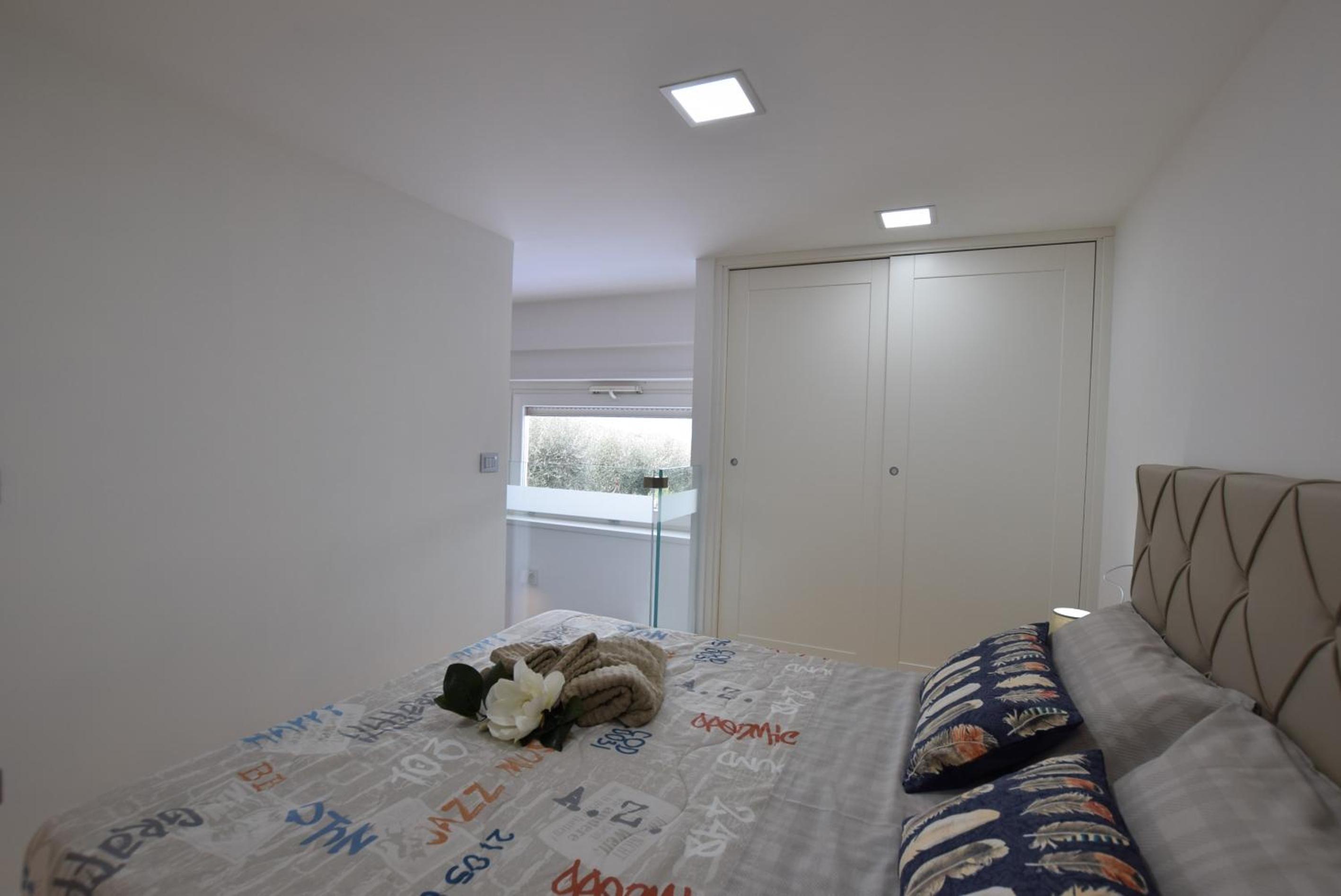 Split Level Apartment with Patio
