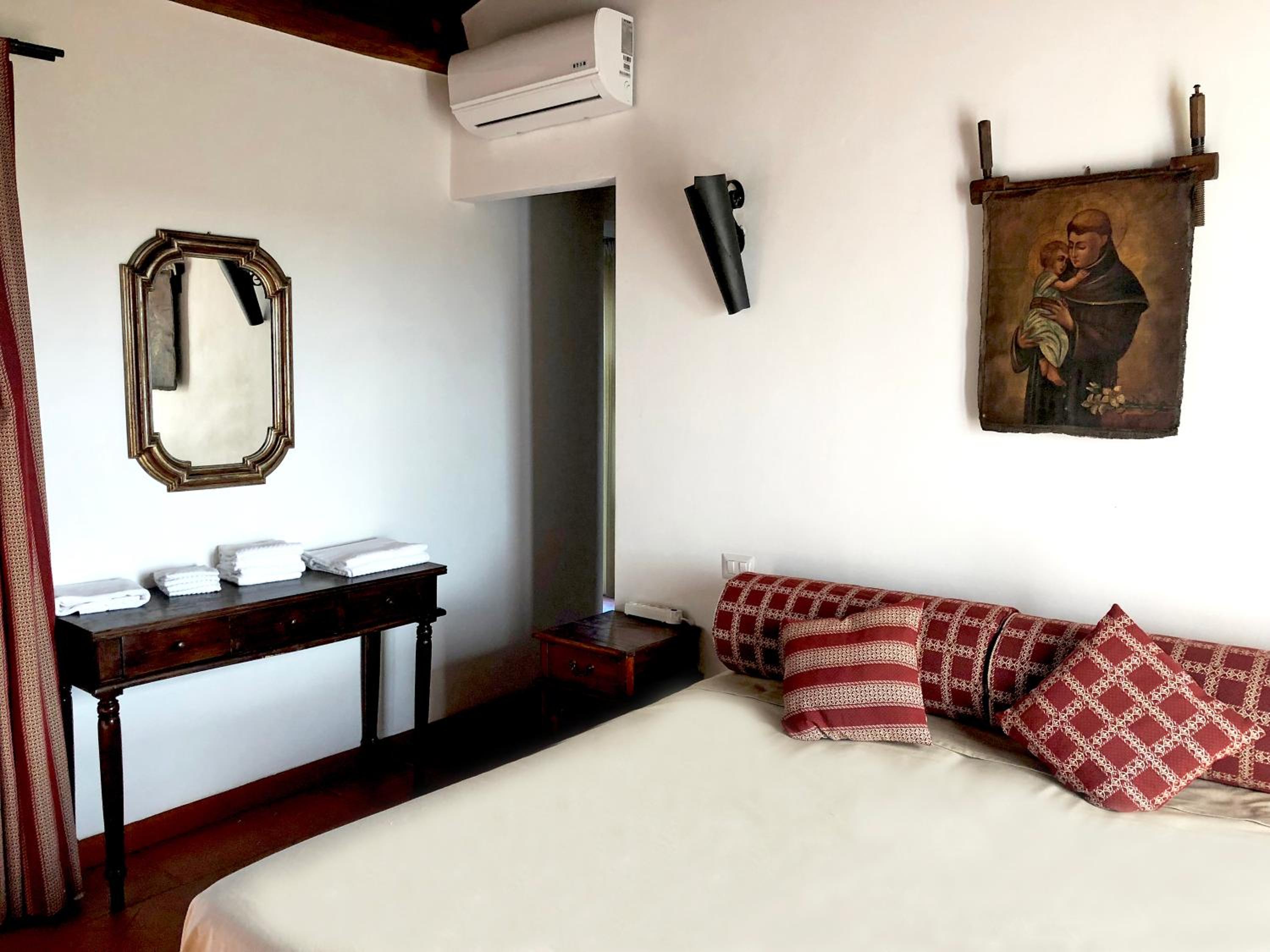 Junior Suite with Private Pool - Photo 23