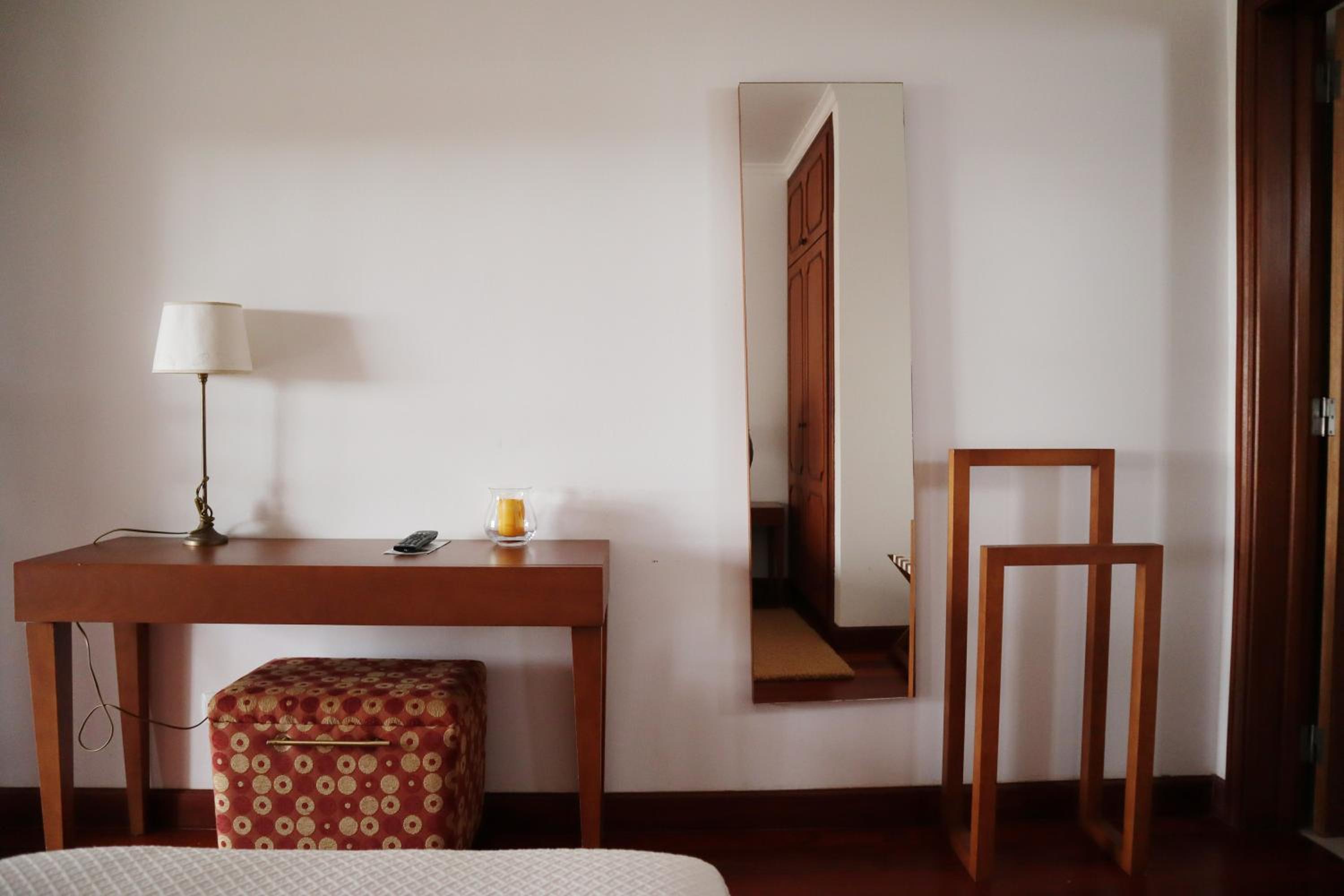 Double or Twin Room with Garden View - Photo 16