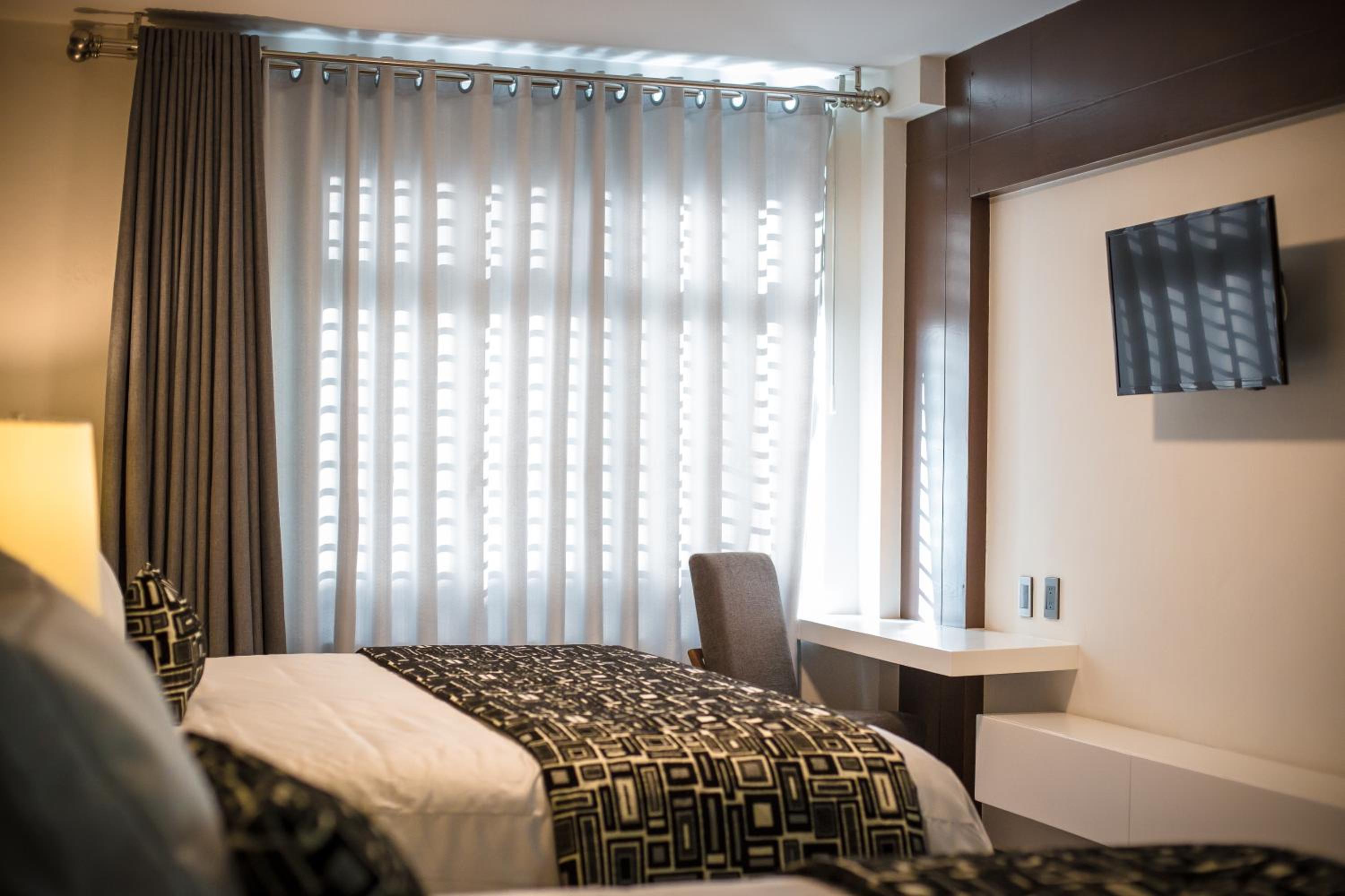 Suite - Photo 2