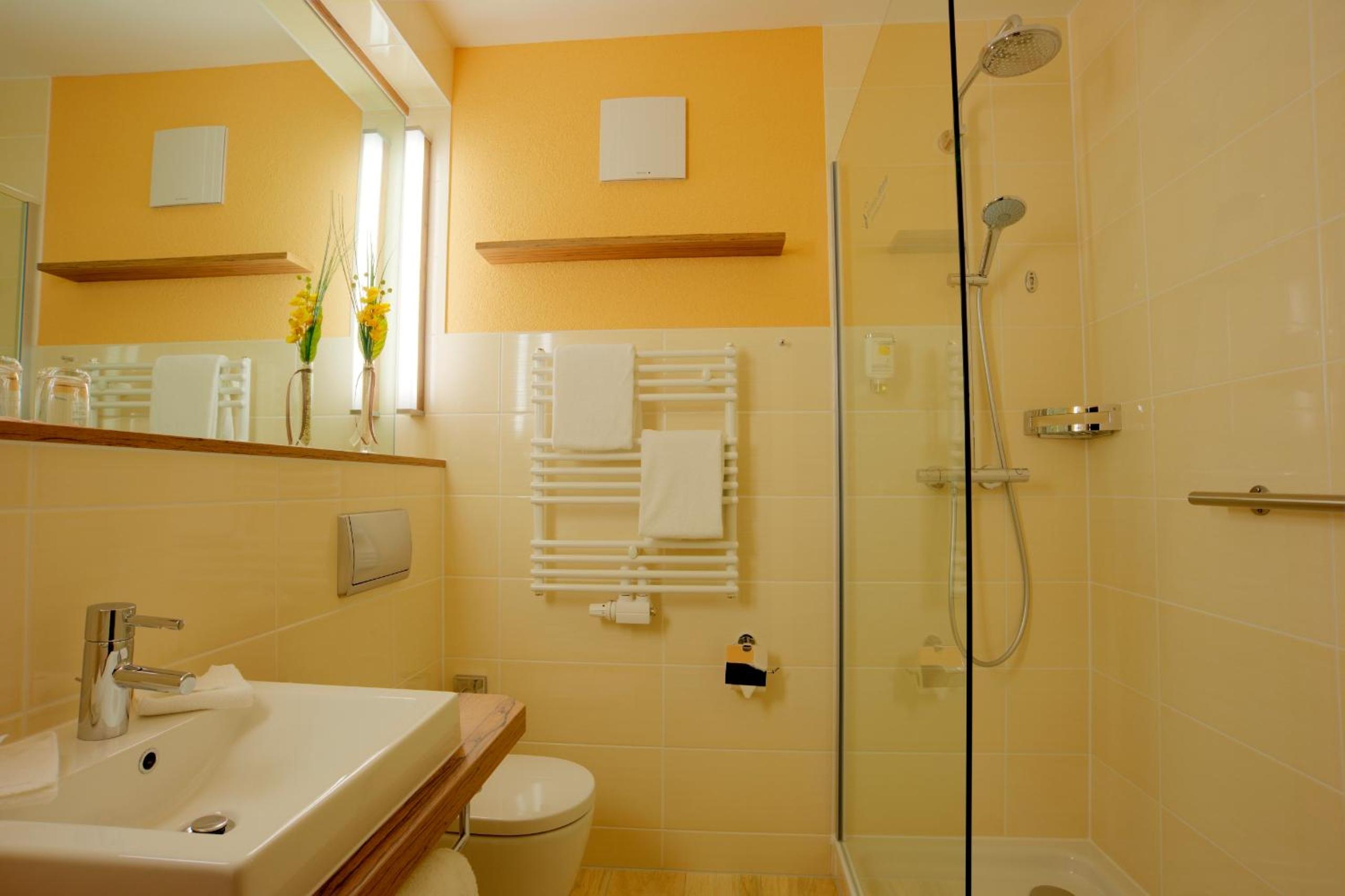 Comfort Room - Photo 4