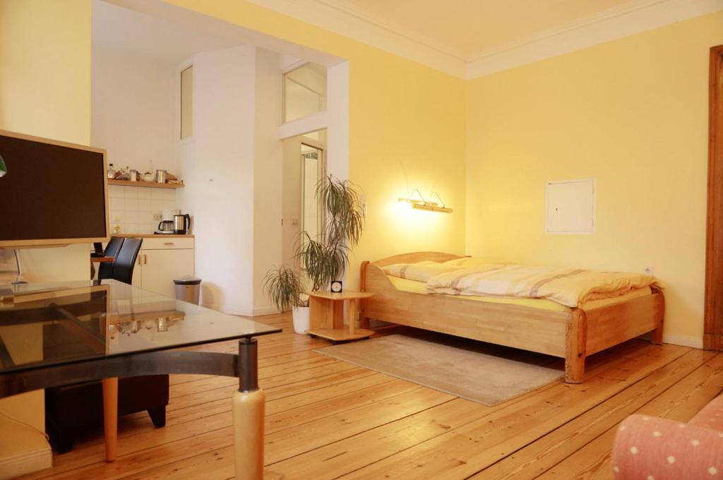 One-Bedroom Apartment photo 2