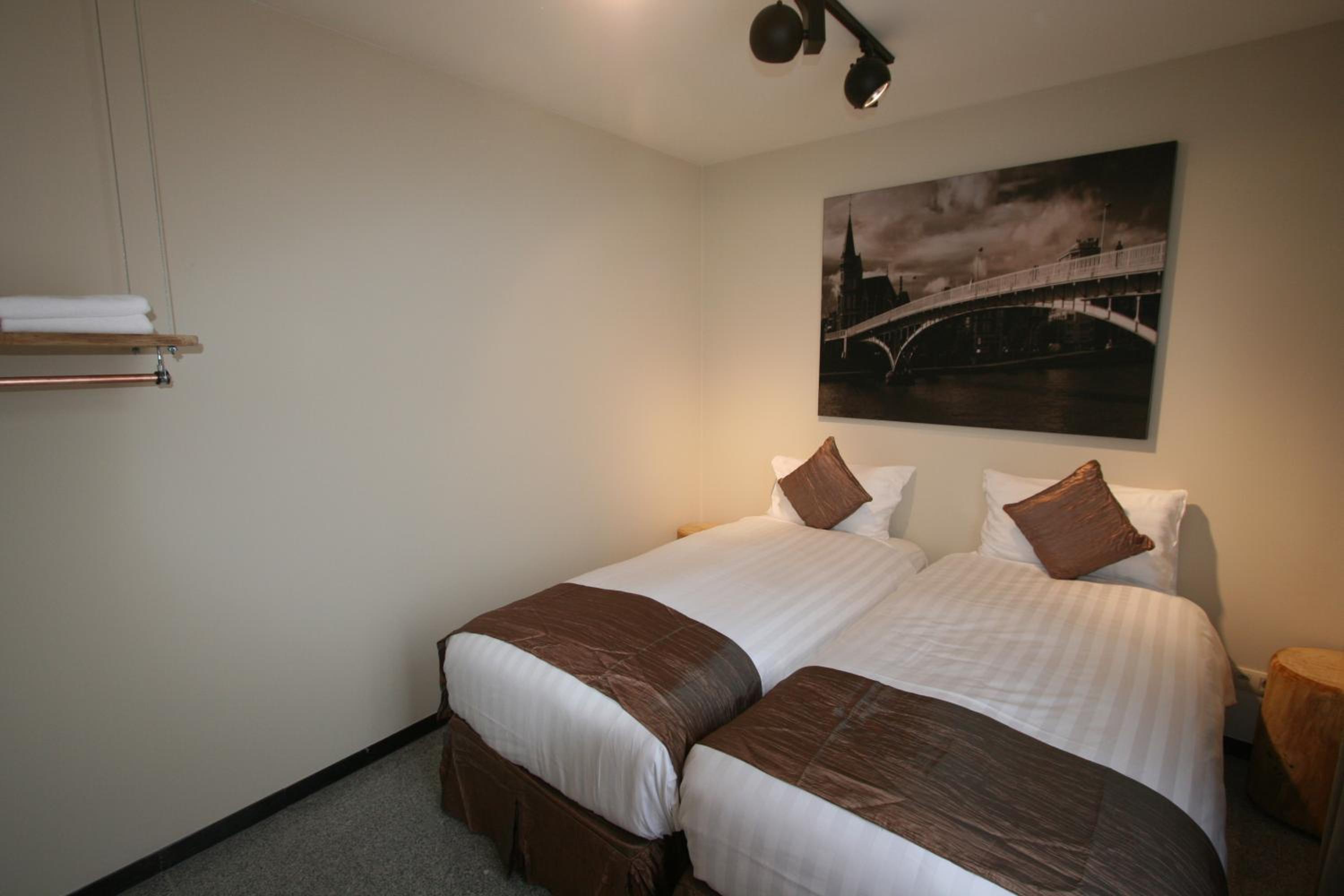 Two-Bedroom Apartment - Photo 8