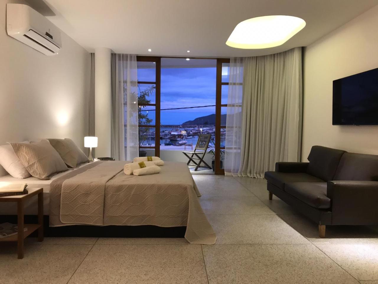 Deluxe Suite photo 2