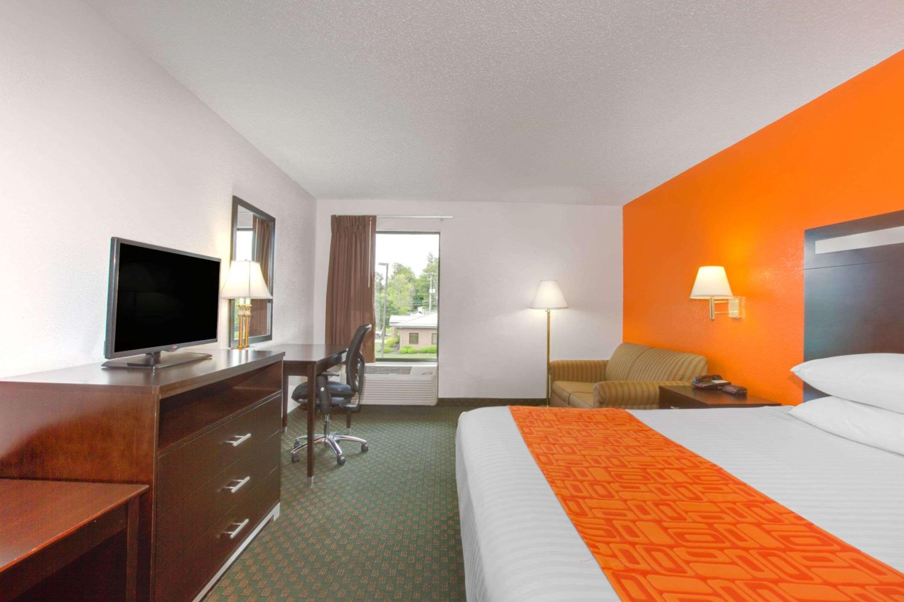 King Room - Disability Access - Non-Smoking - Photo 1