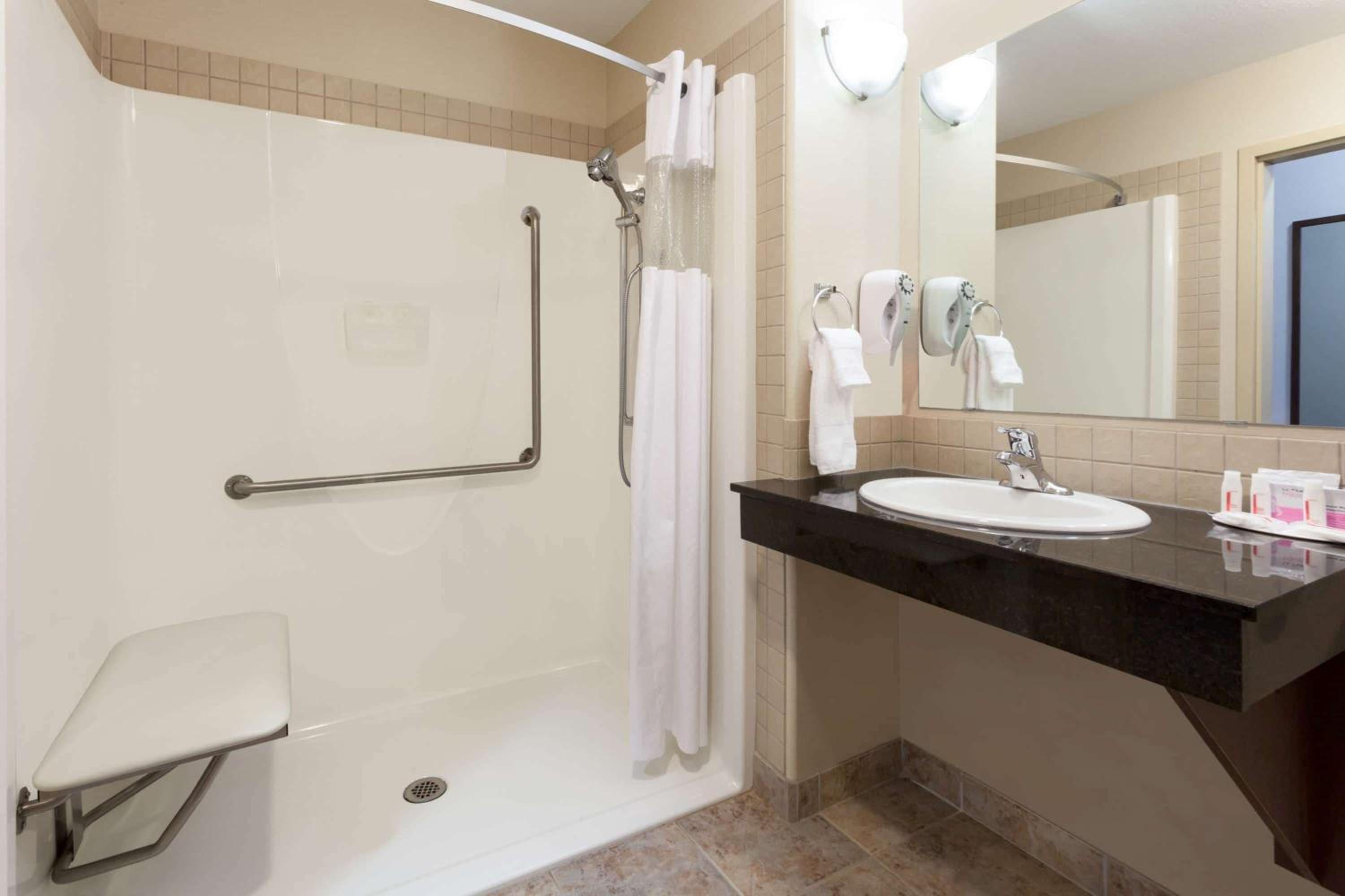 Ramada by Wyndham Weyburn, Foto 3