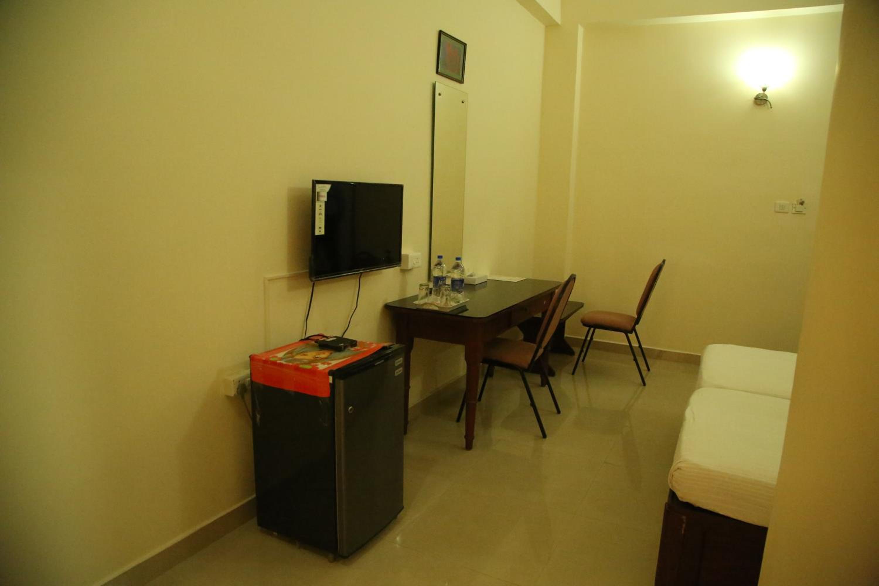 Deluxe Ac Room - Photo 1