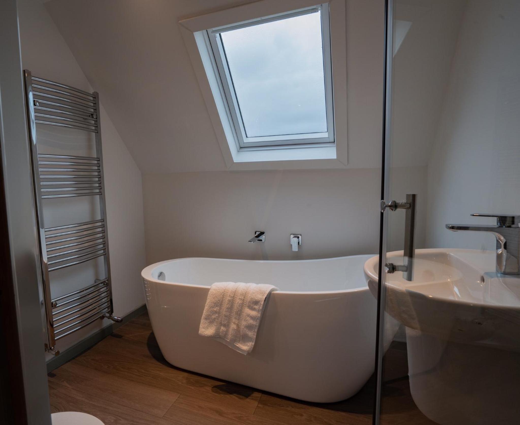 Deluxe Double or Twin Room with Sea View - Photo 3