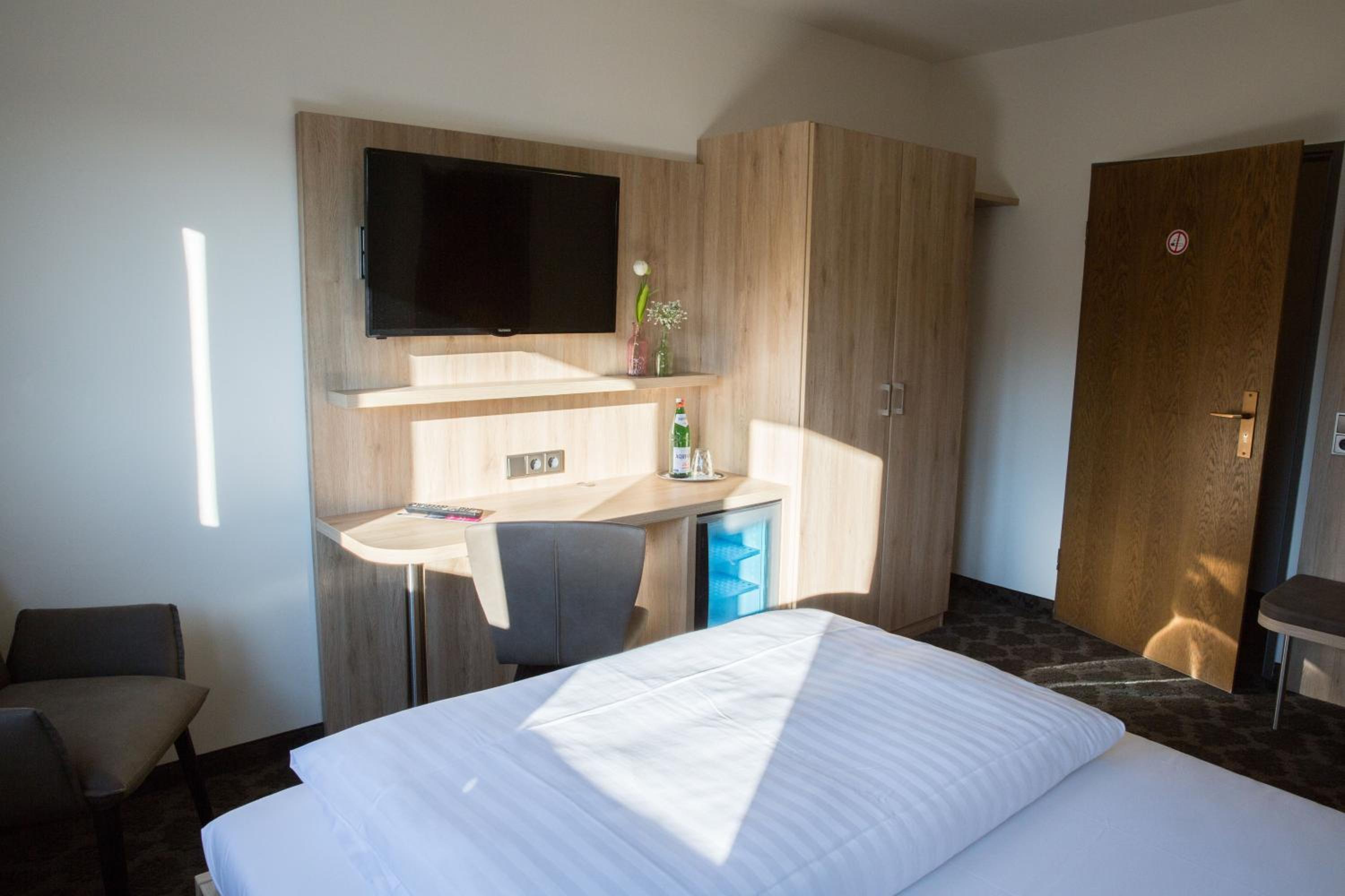 Double Room - Photo 17
