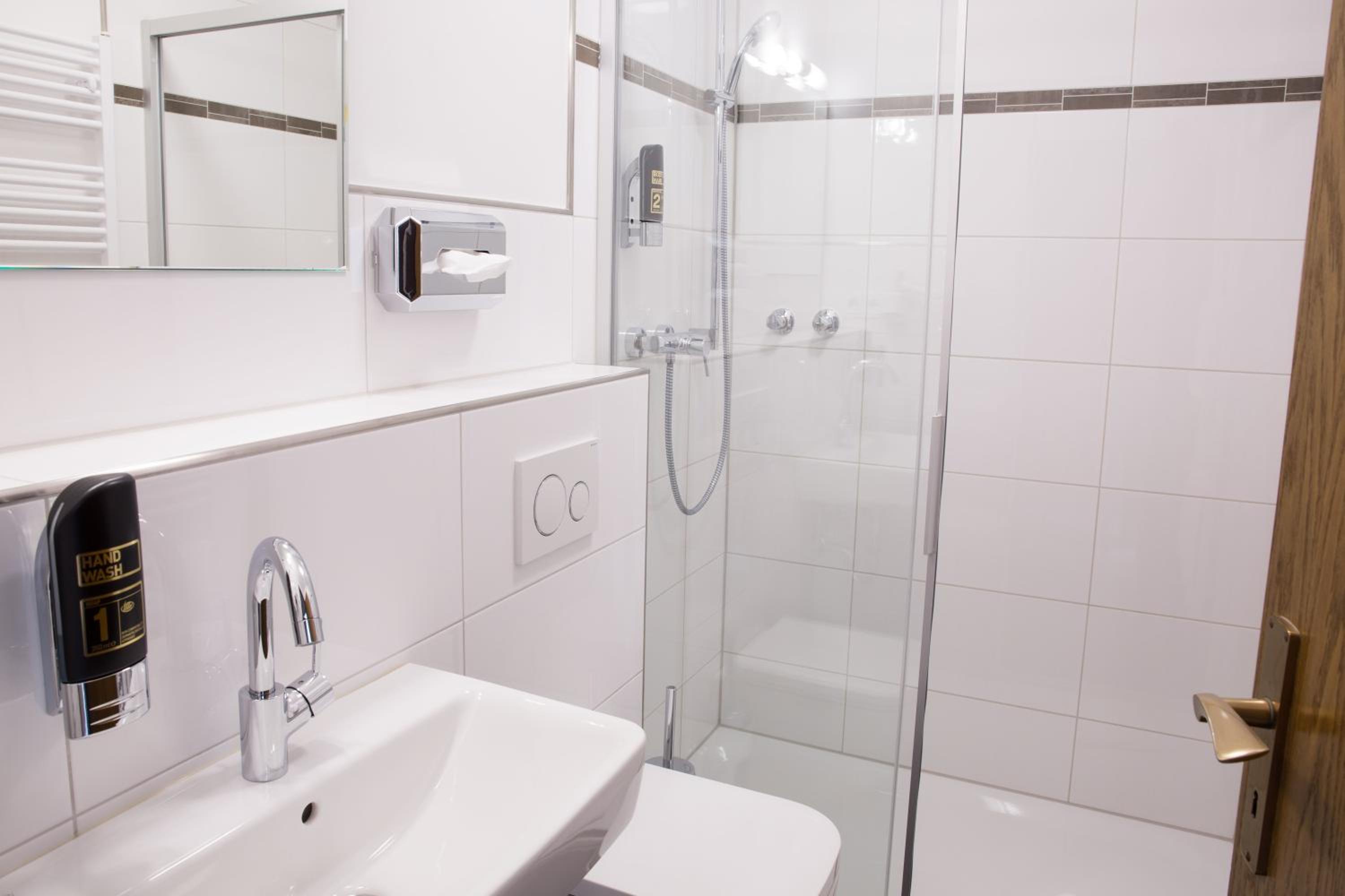Double Room - Photo 20