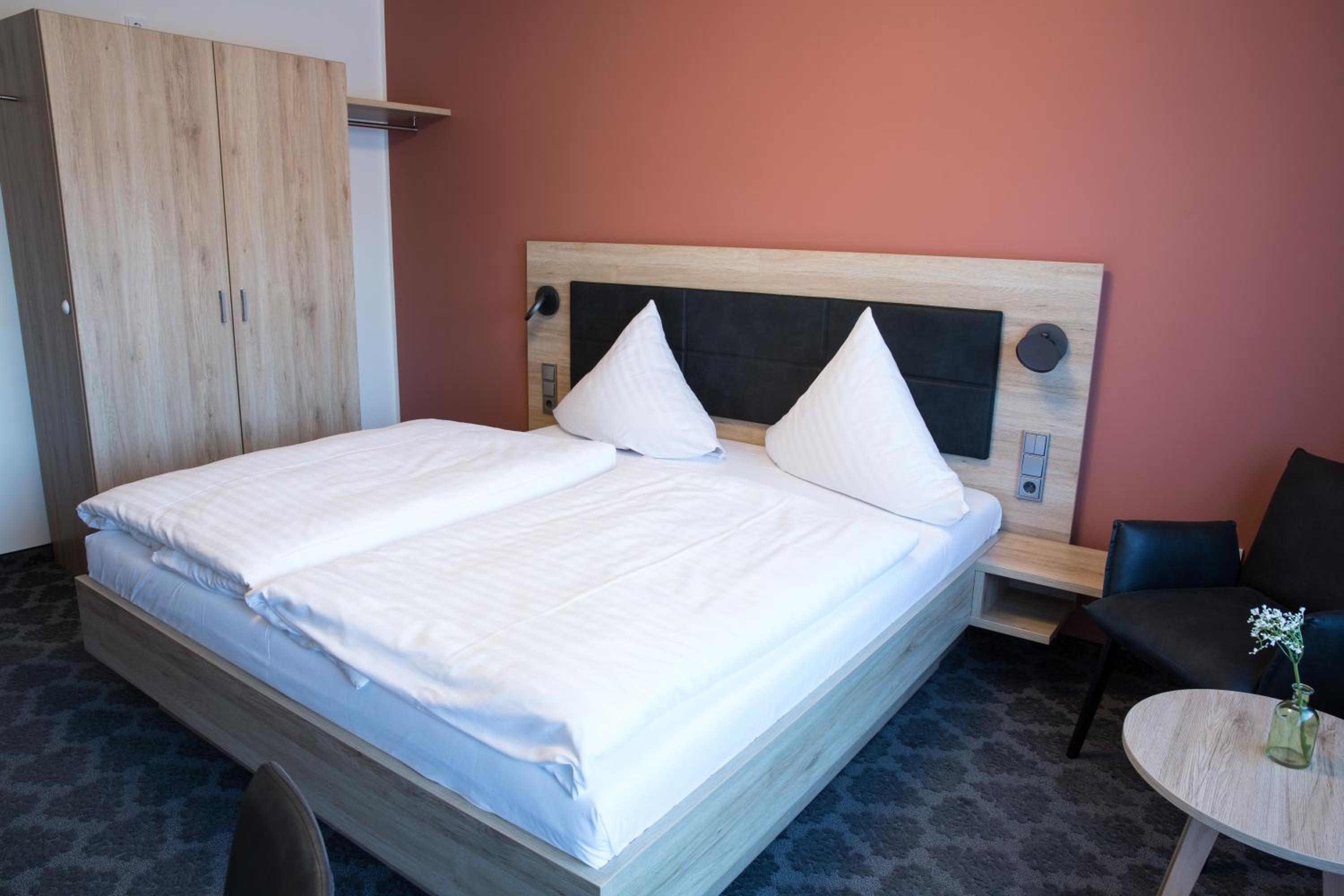 Double Room - Photo 25