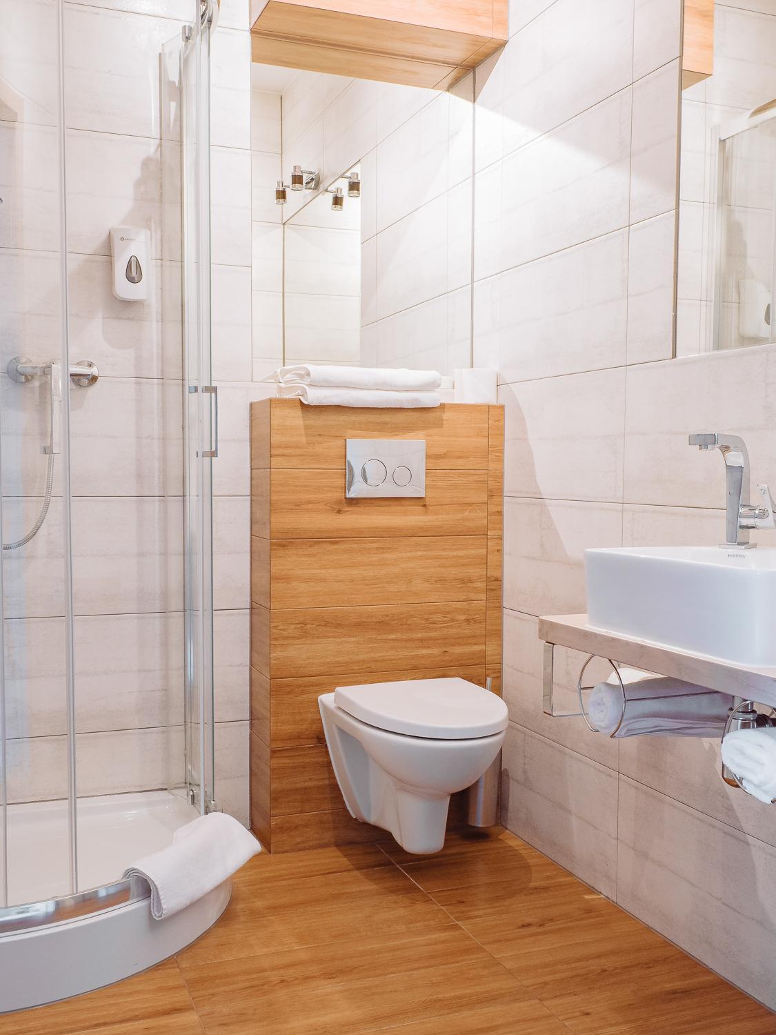 Double or Twin Room - Photo 7