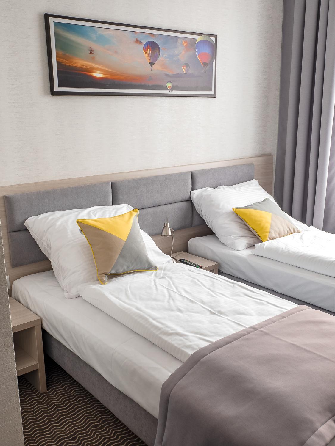 Double or Twin Room - Photo 6