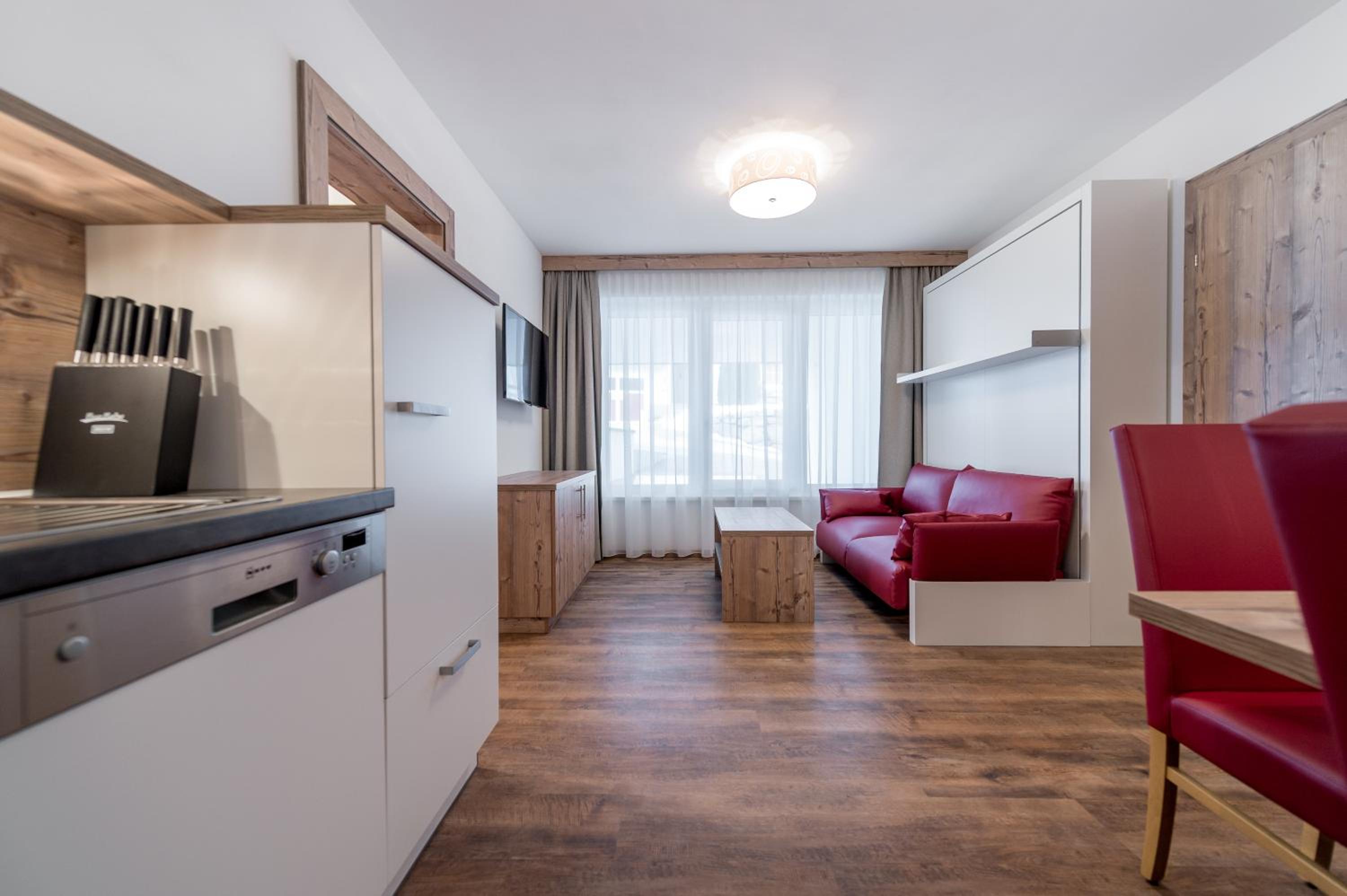 One-Bedroom Apartment with Balcony Top 5
