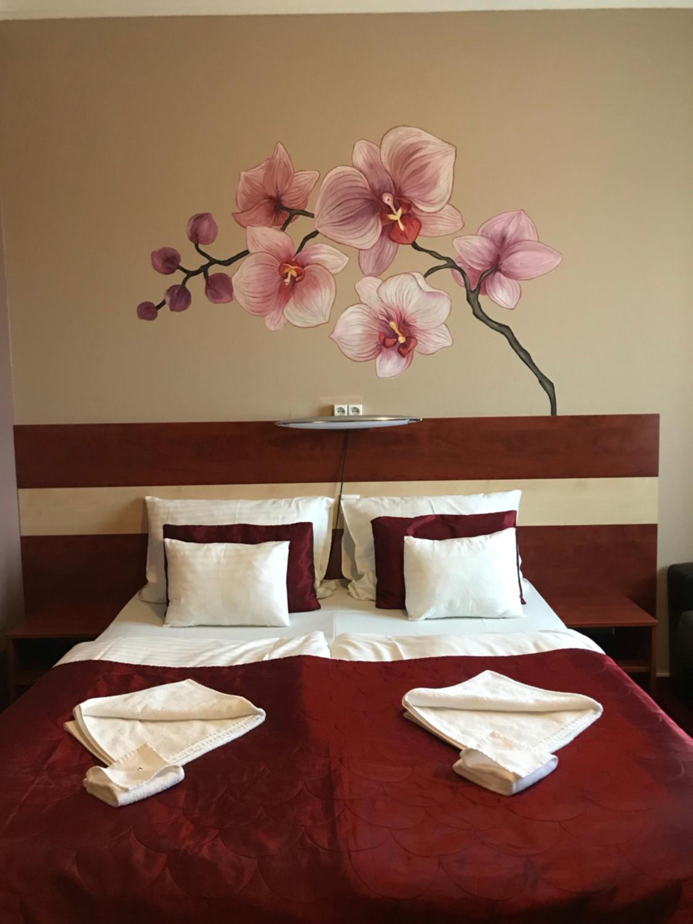 Double or Twin Room - Photo 12