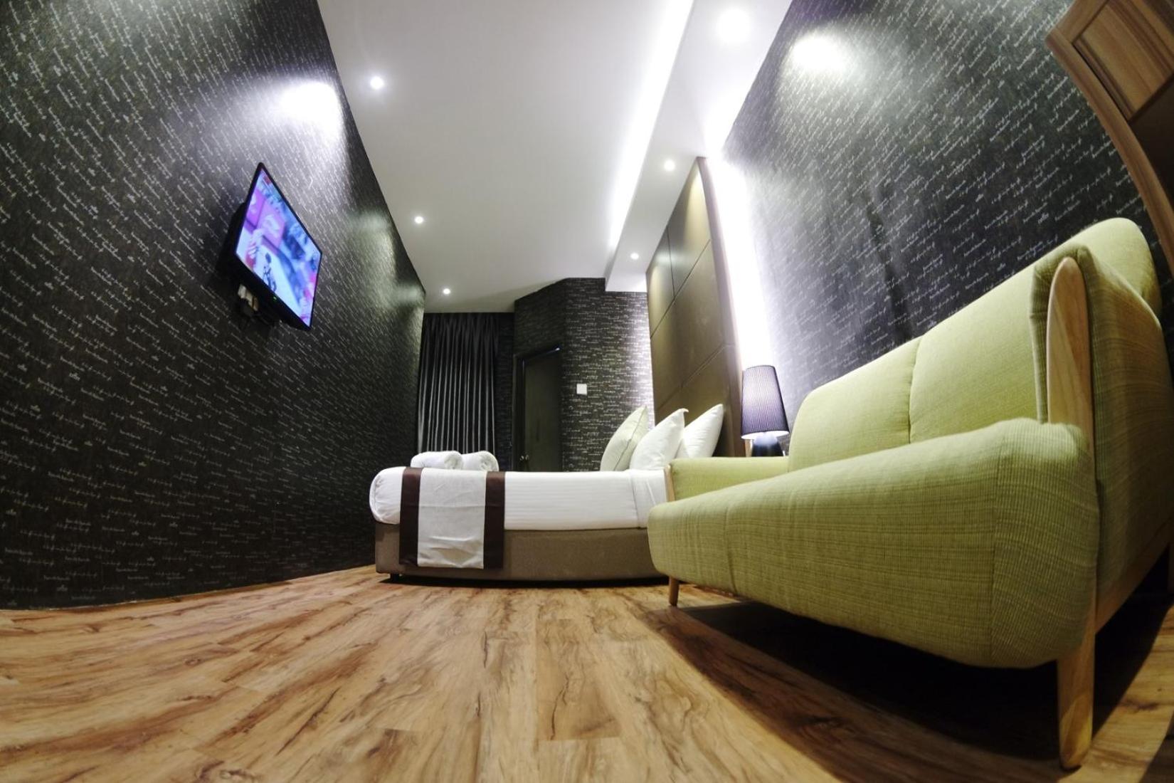 Premium Double Room with Window photo 1