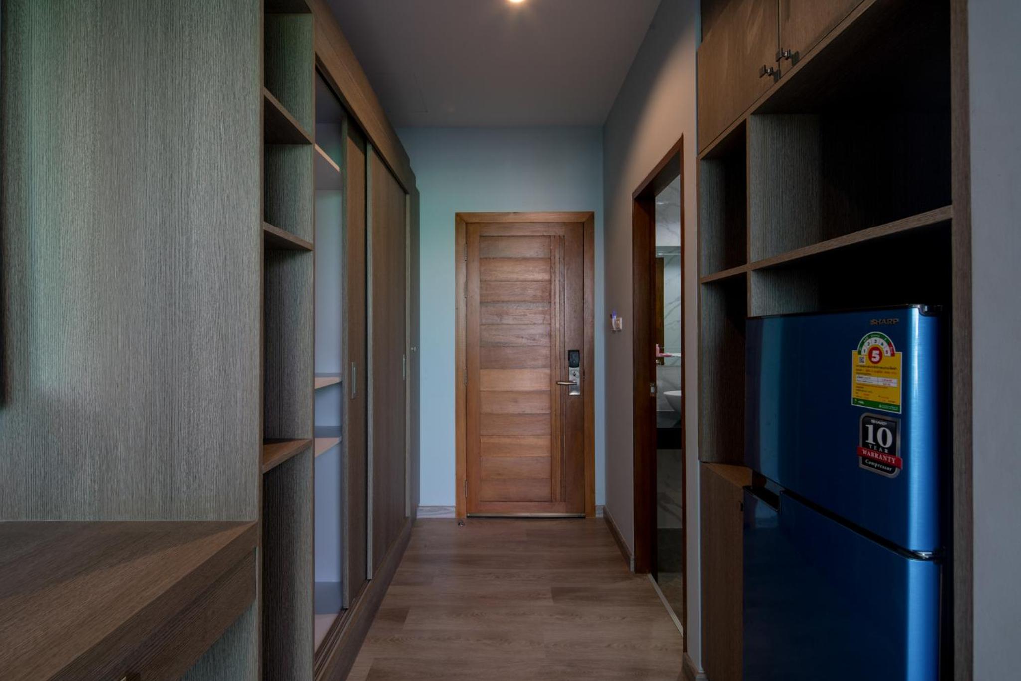 Twin Room with Pool View photo 2