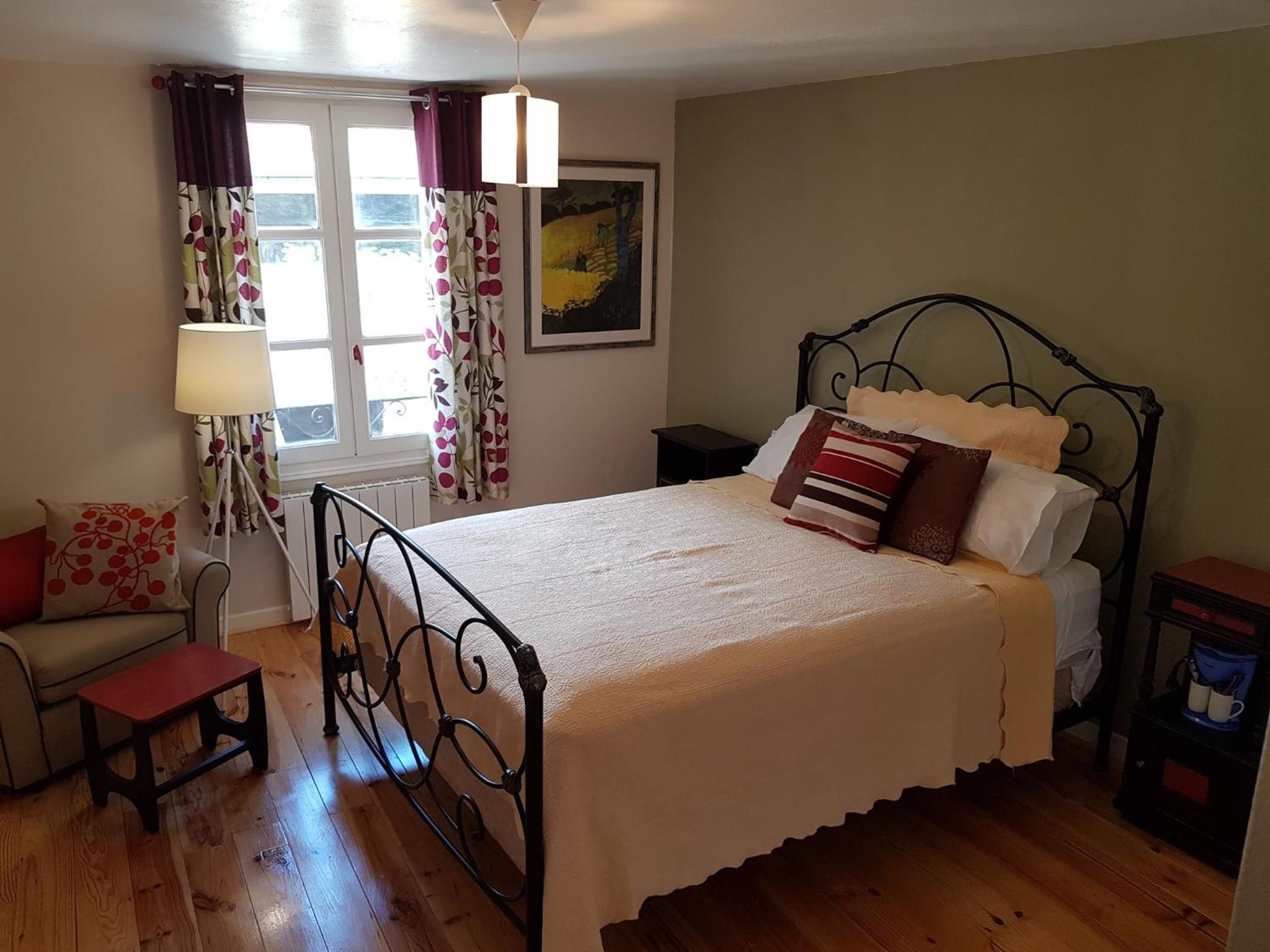 Double Room with Private Bathroom - Photo 17