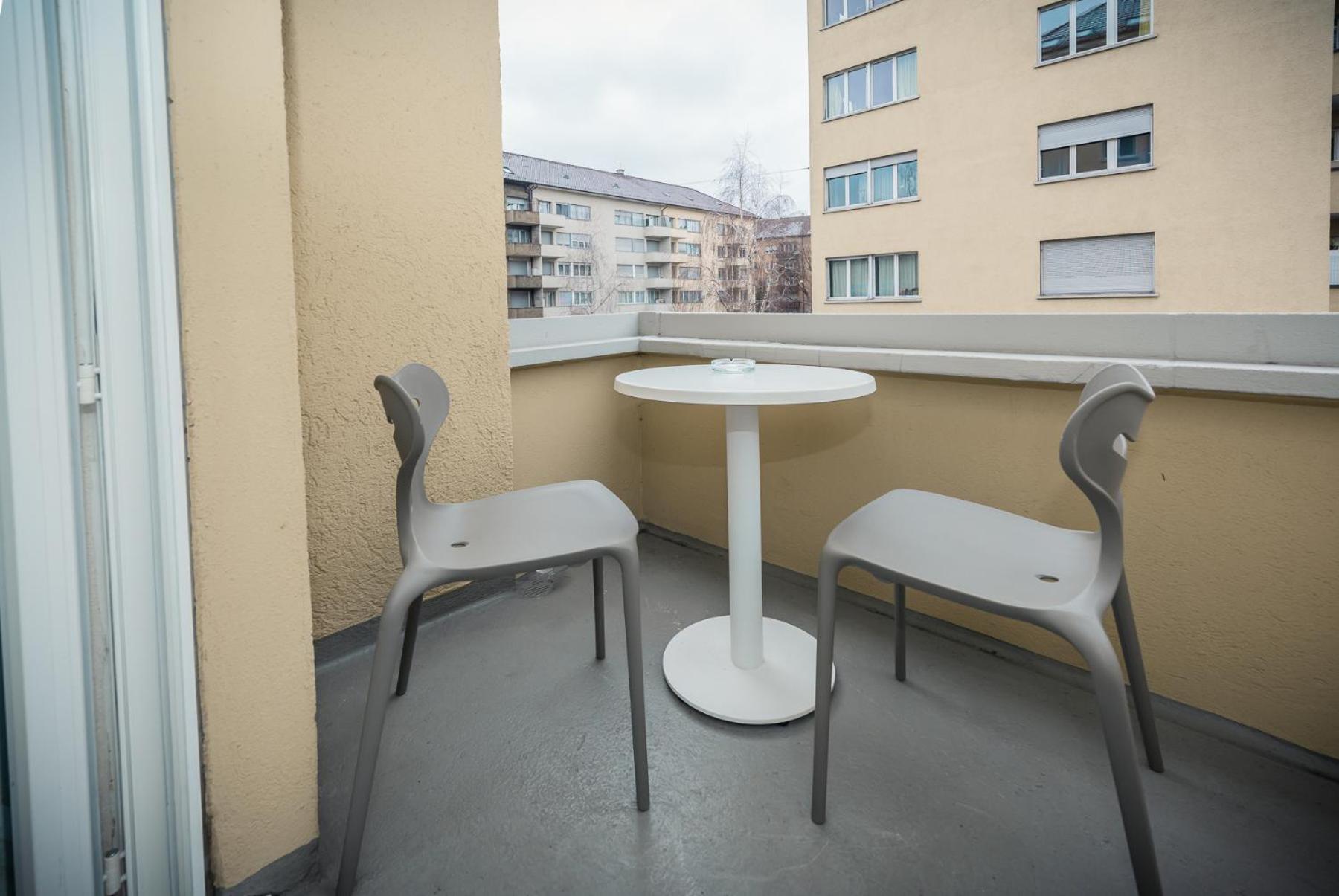 Apartment with Balcony - Photo 19