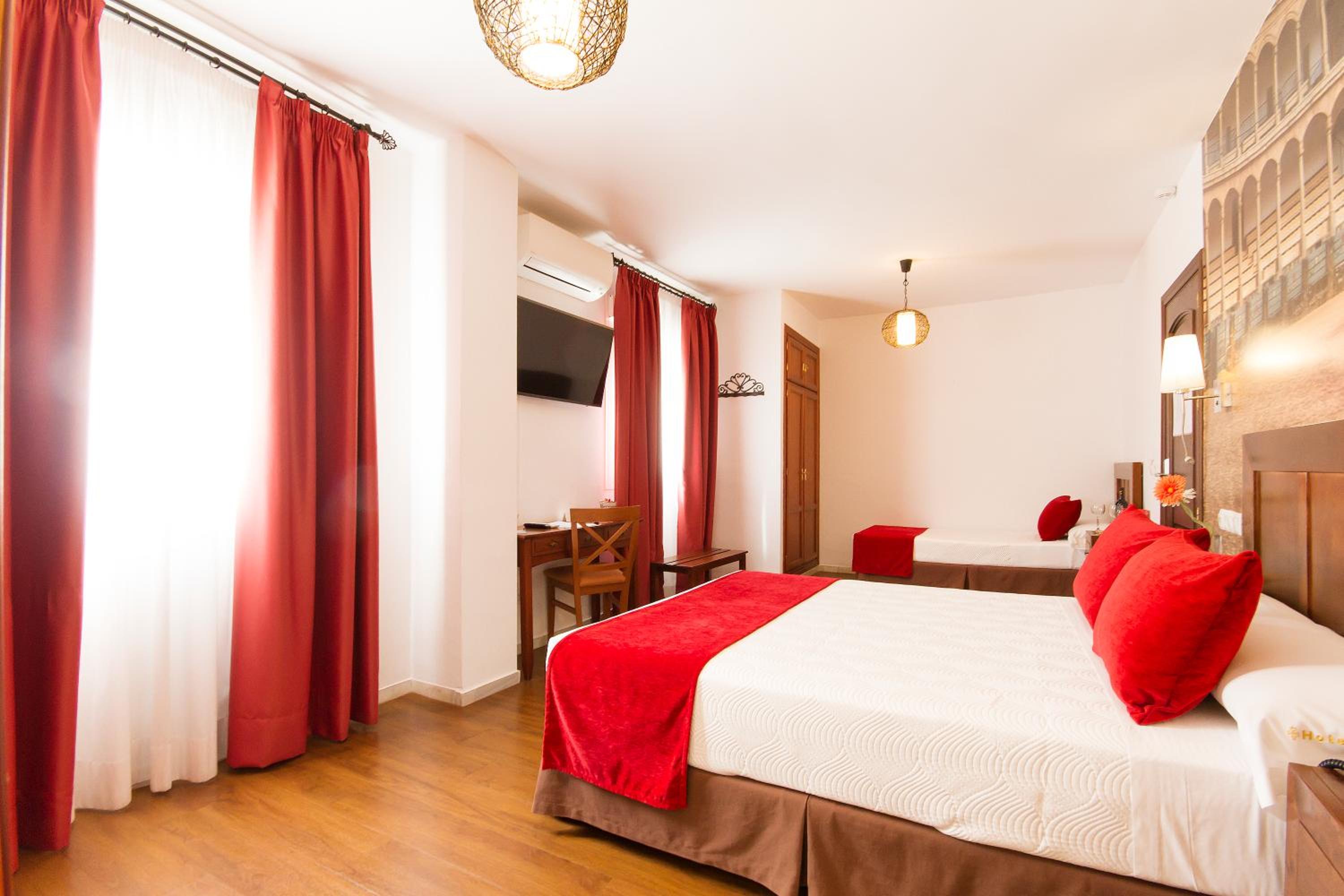 Habitación Doble con Cama Extra (3 Adultos)