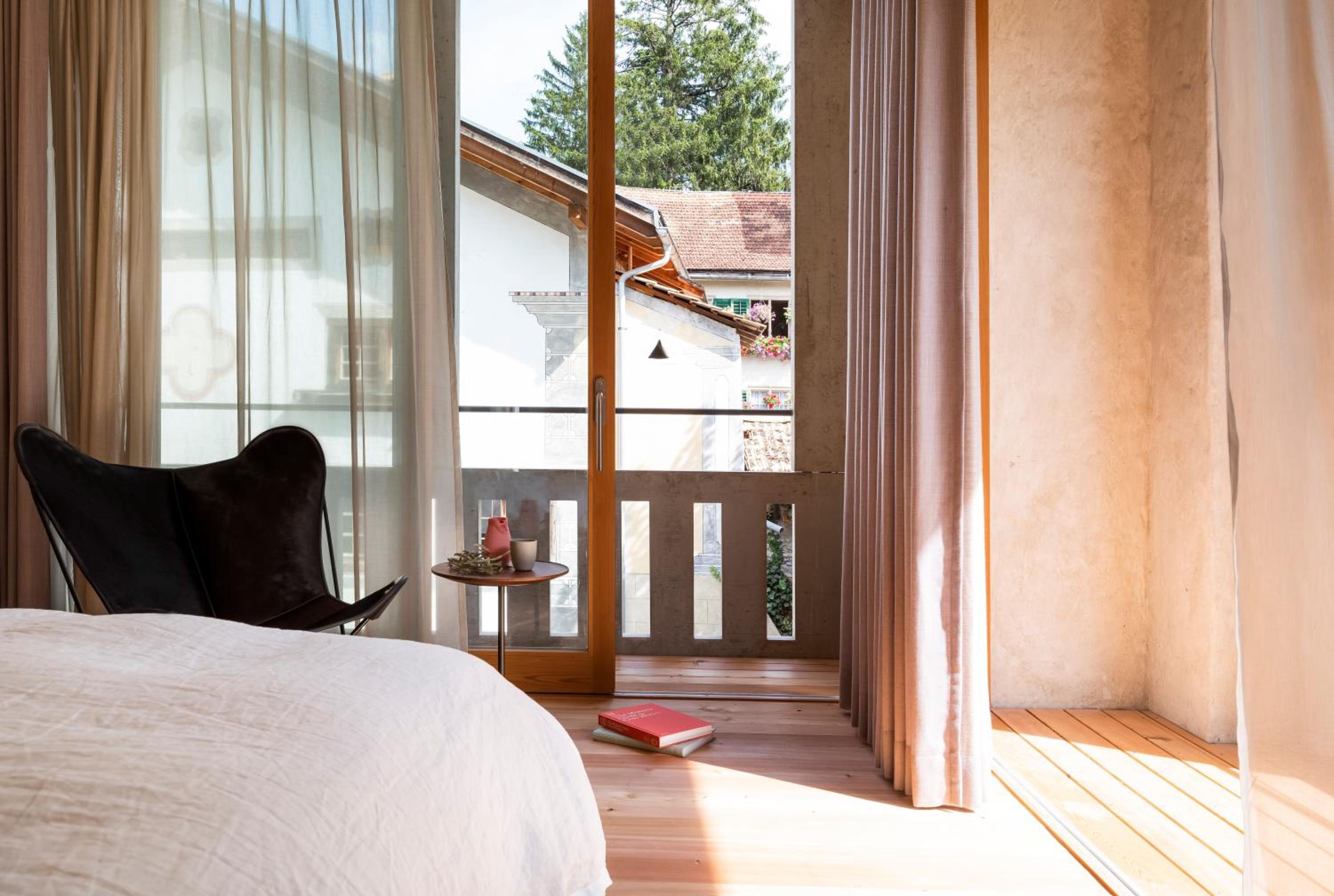 Large Double Room photo 3