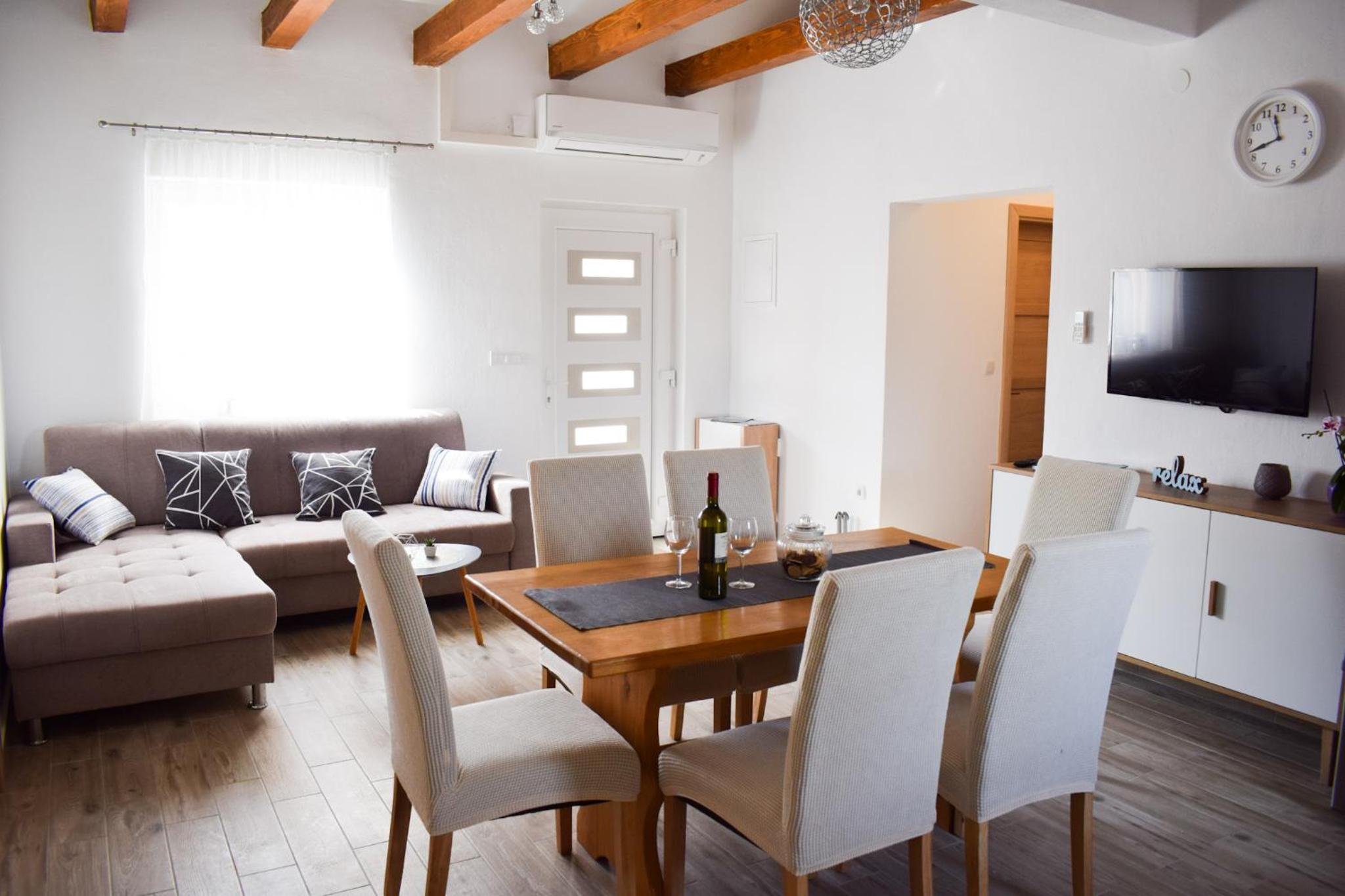 Three-Bedroom House photo 2