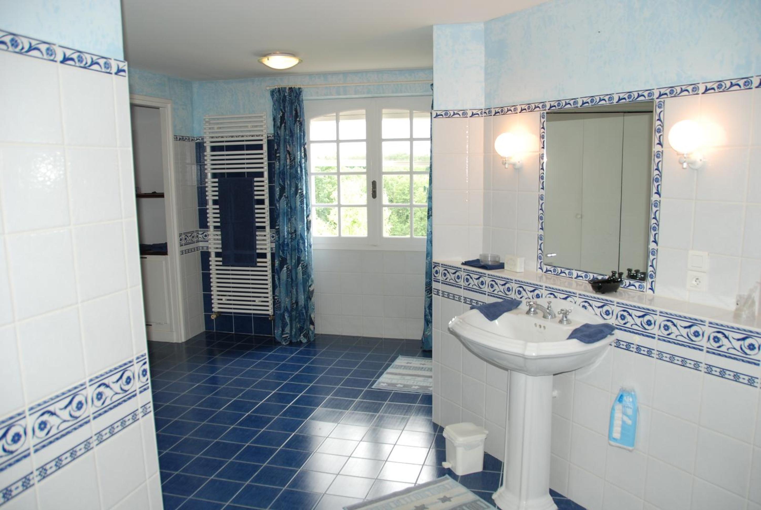Superior Quadruple Room - Photo 6