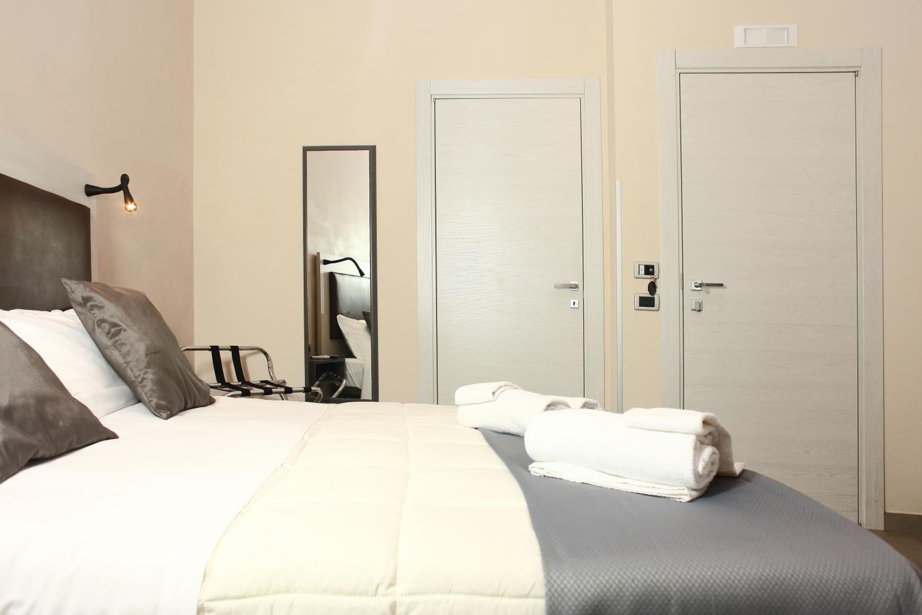 Double or Twin Room photo 1