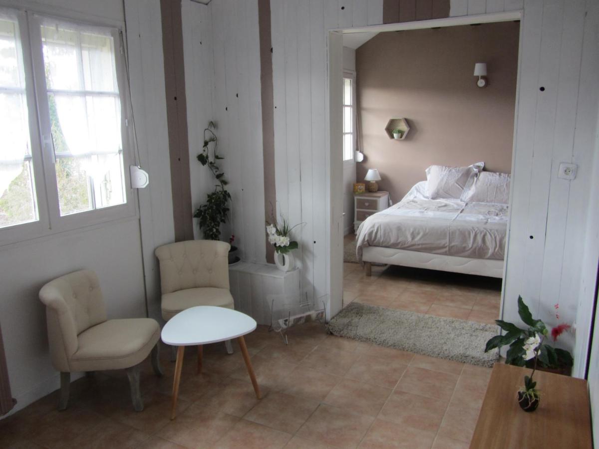 Double Room with Garden View - Photo 1