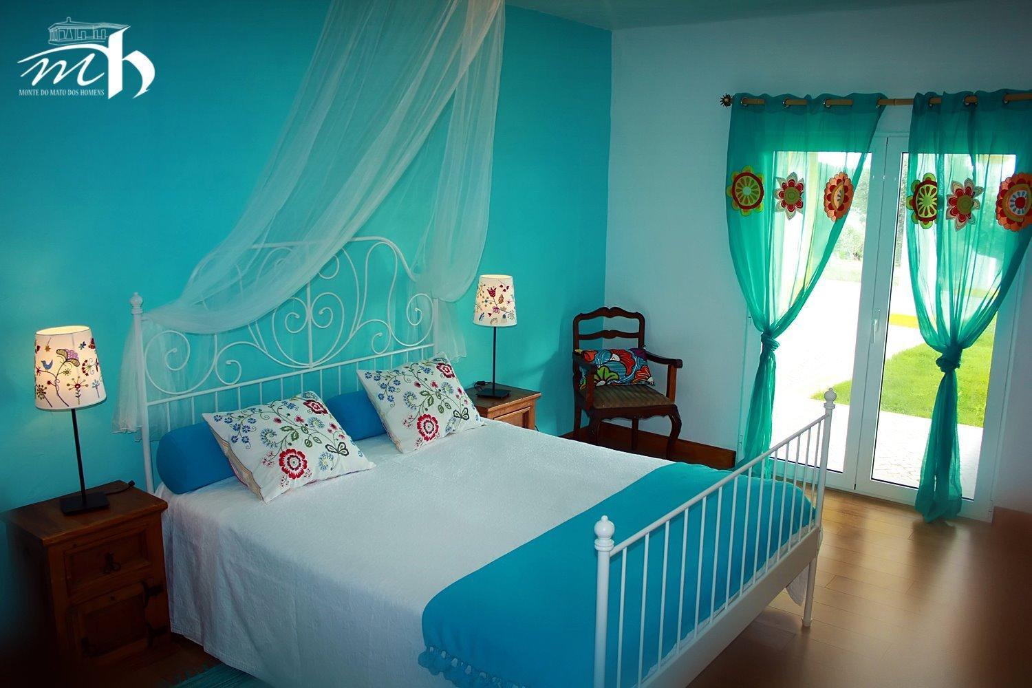Junior Suite with Pool View - Photo 1