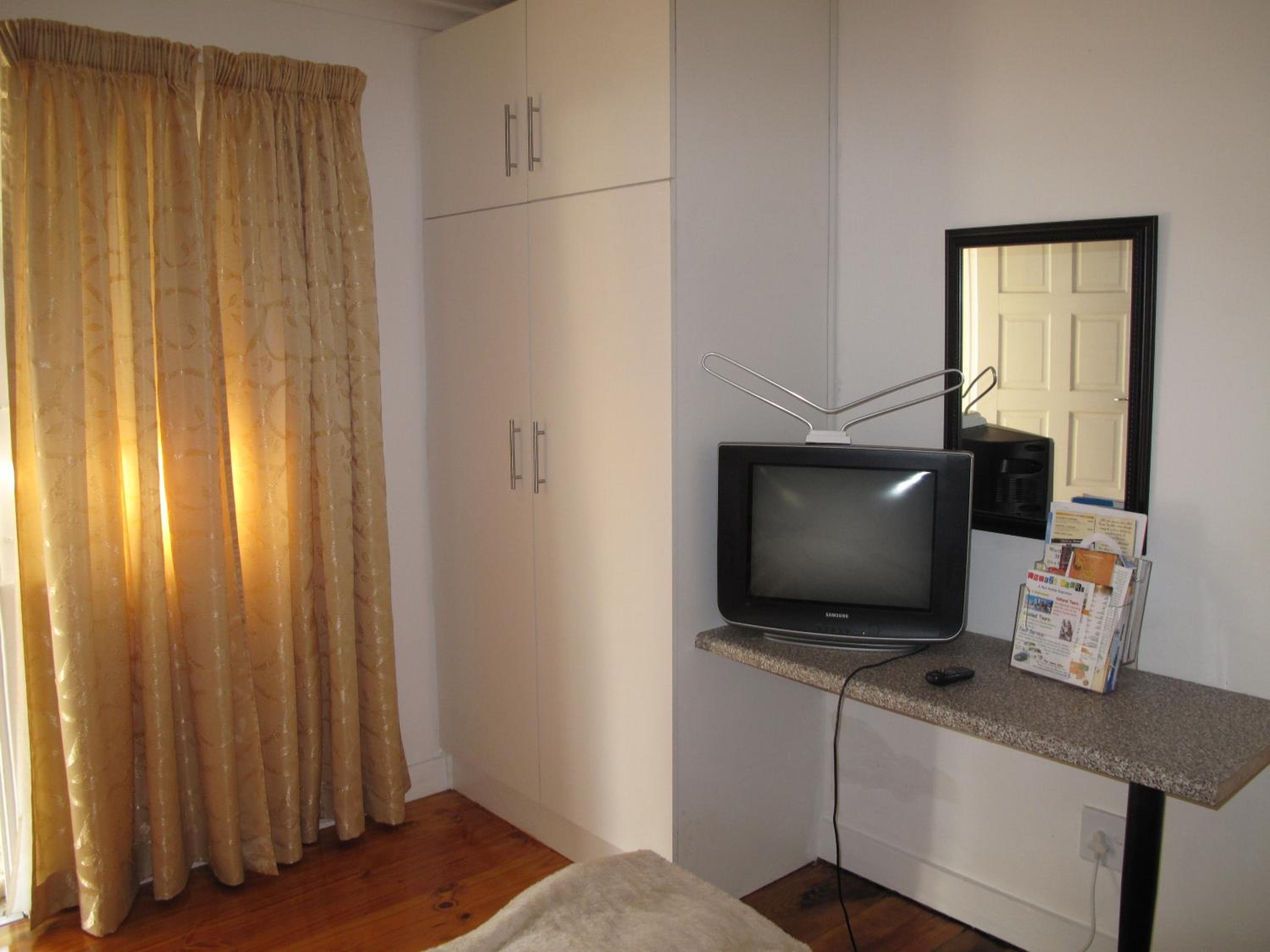 Superior Double or Twin Room - Photo 4