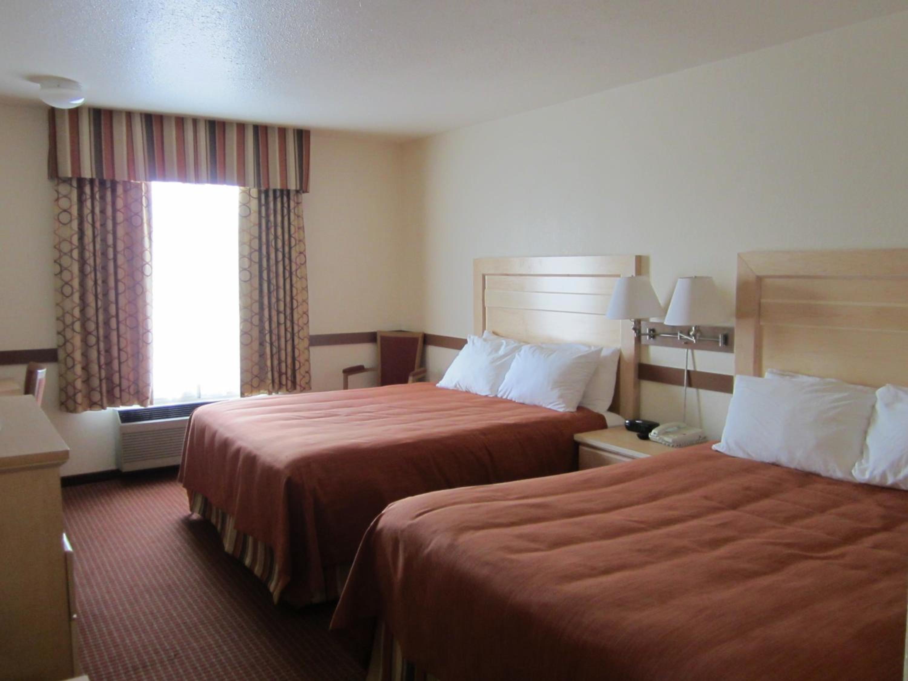 Deluxe Queen Studio with Two Queen Beds - Non-Smoking photo 3