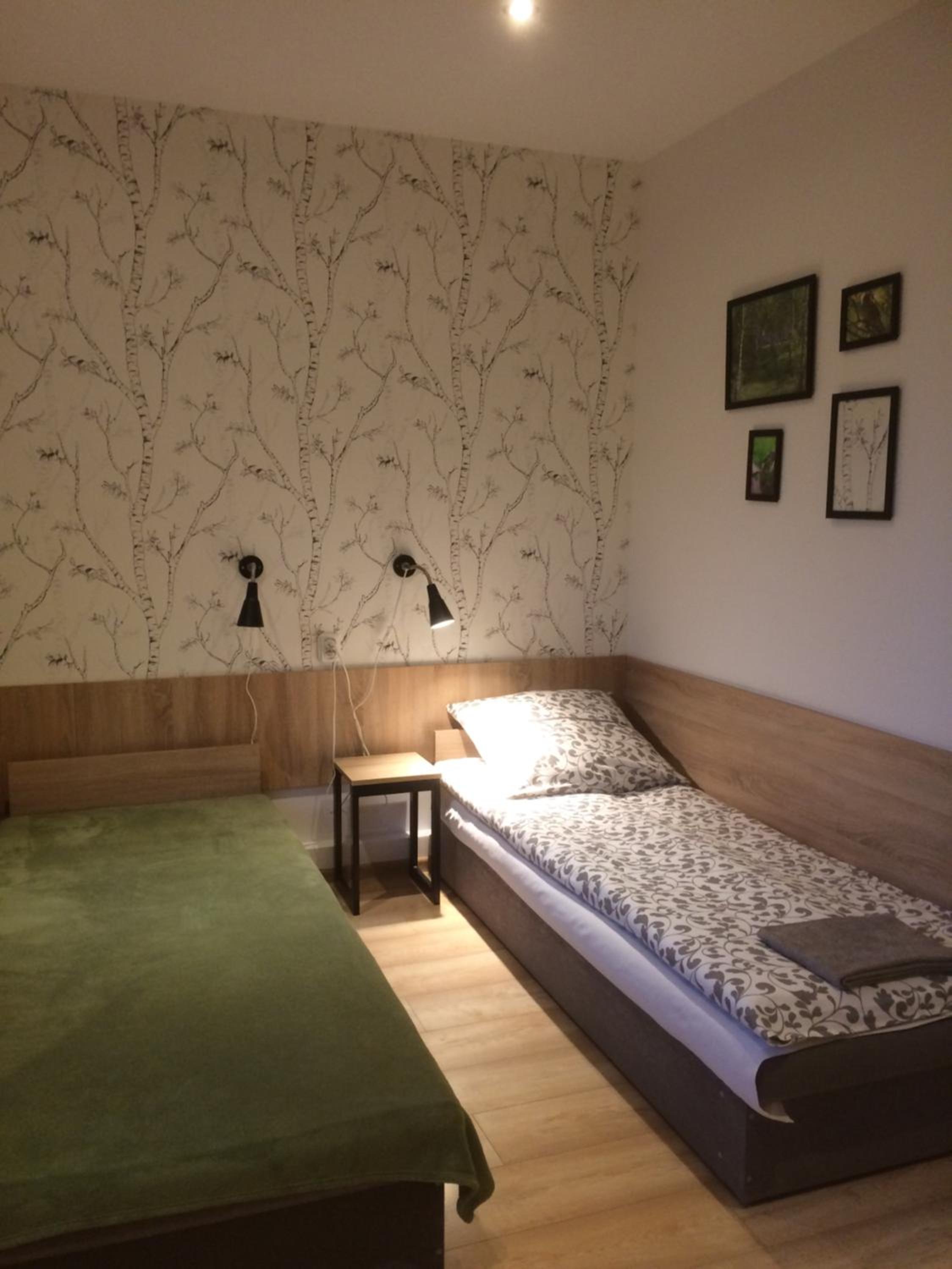 Twin Room with Bathroom - Photo 1