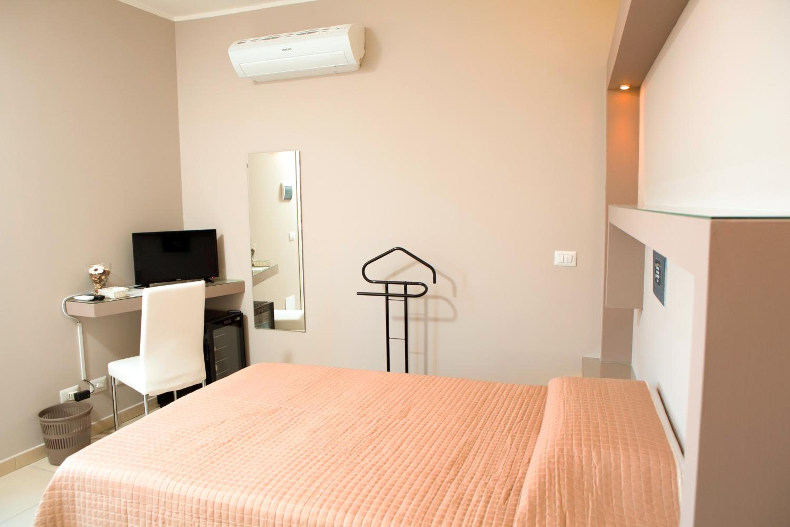 Deluxe Single Room with Balcony